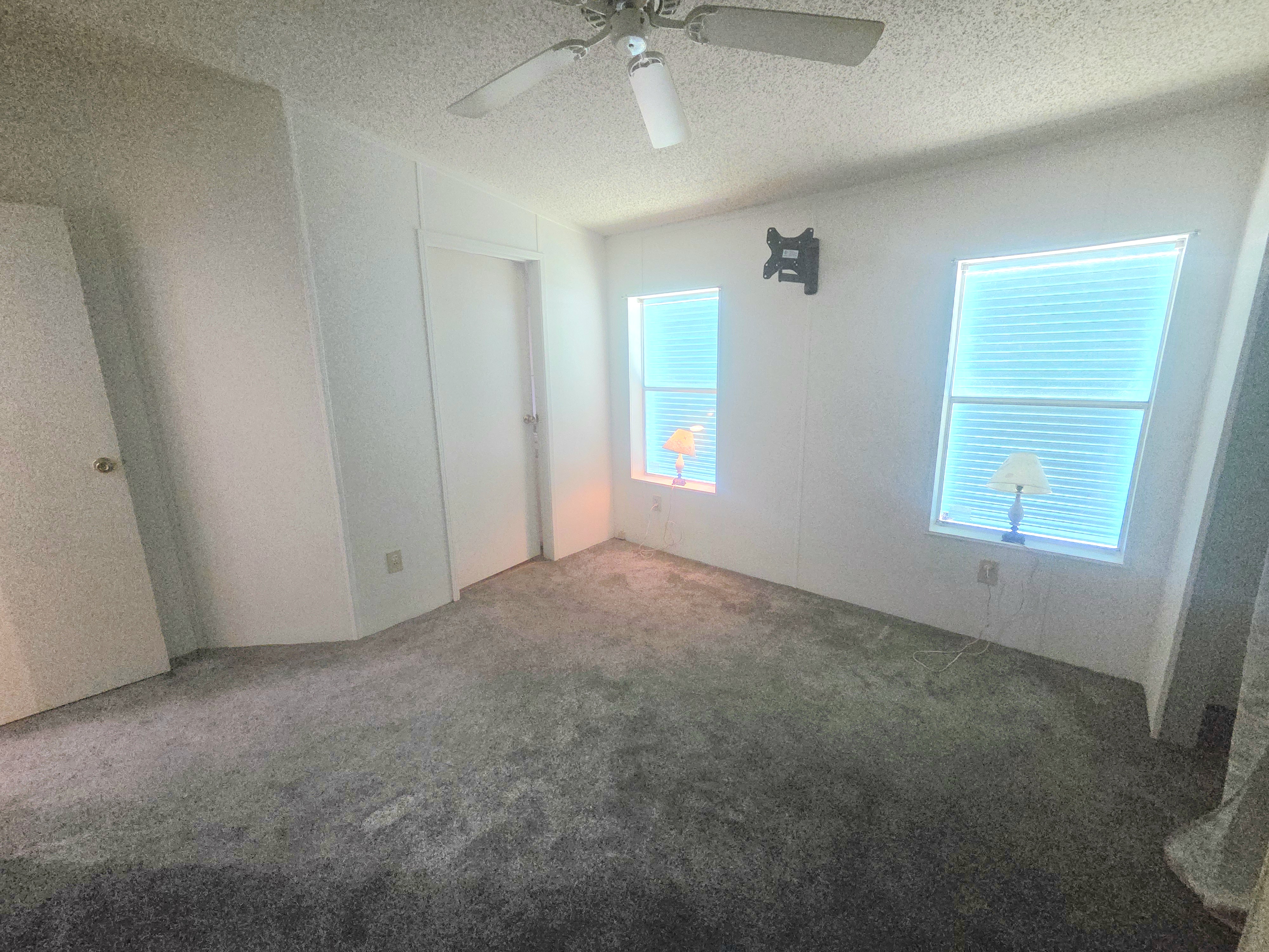 215 Rotterdam Avenue, Ellenton, Florida 34222, 2 Bedrooms Bedrooms, ,2 BathroomsBathrooms,55-Plus Mobile Home,For Sale,Rotterdam Avenue,3922