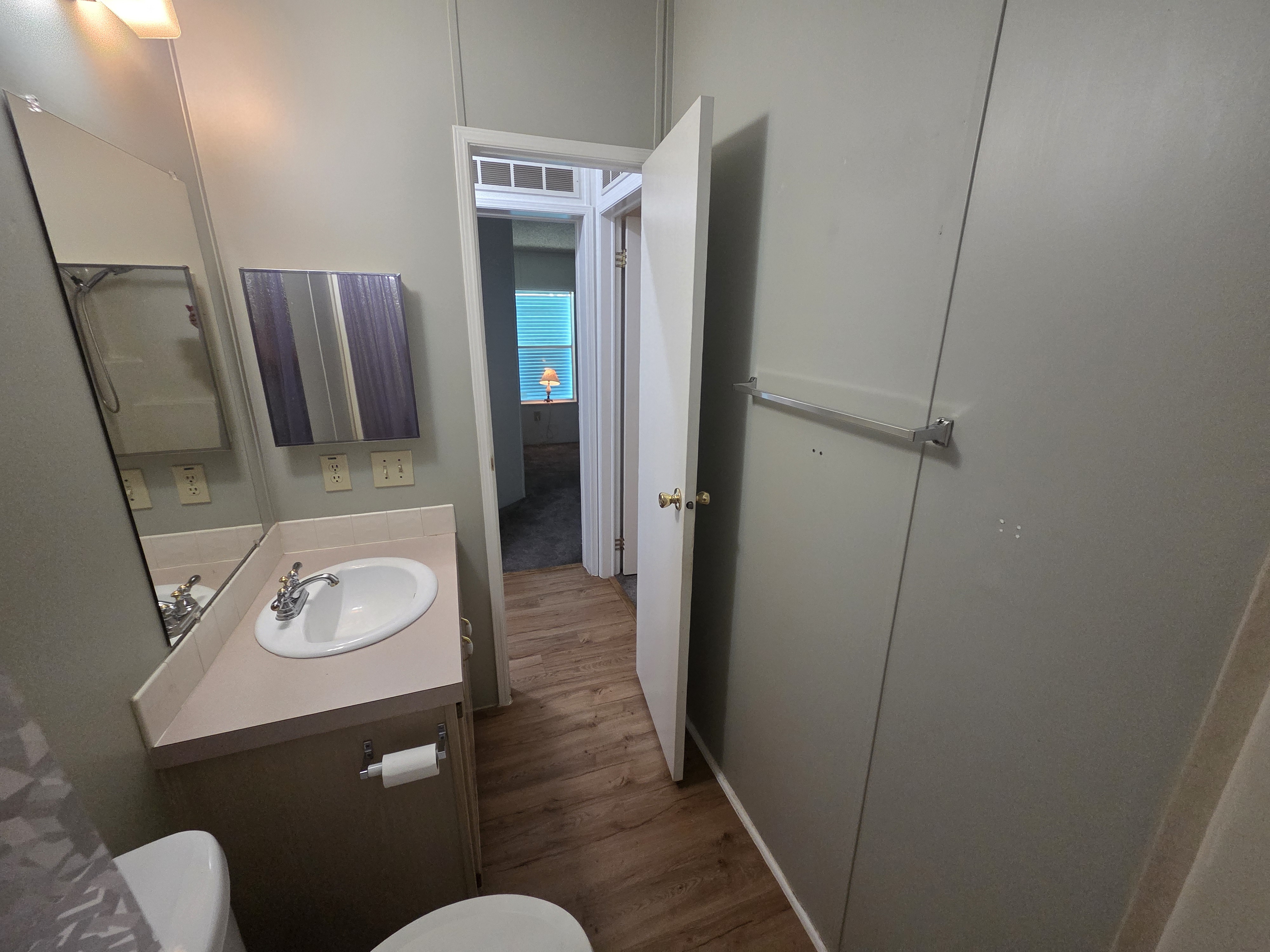 215 Rotterdam Avenue, Ellenton, Florida 34222, 2 Bedrooms Bedrooms, ,2 BathroomsBathrooms,55-Plus Mobile Home,For Sale,Rotterdam Avenue,3922