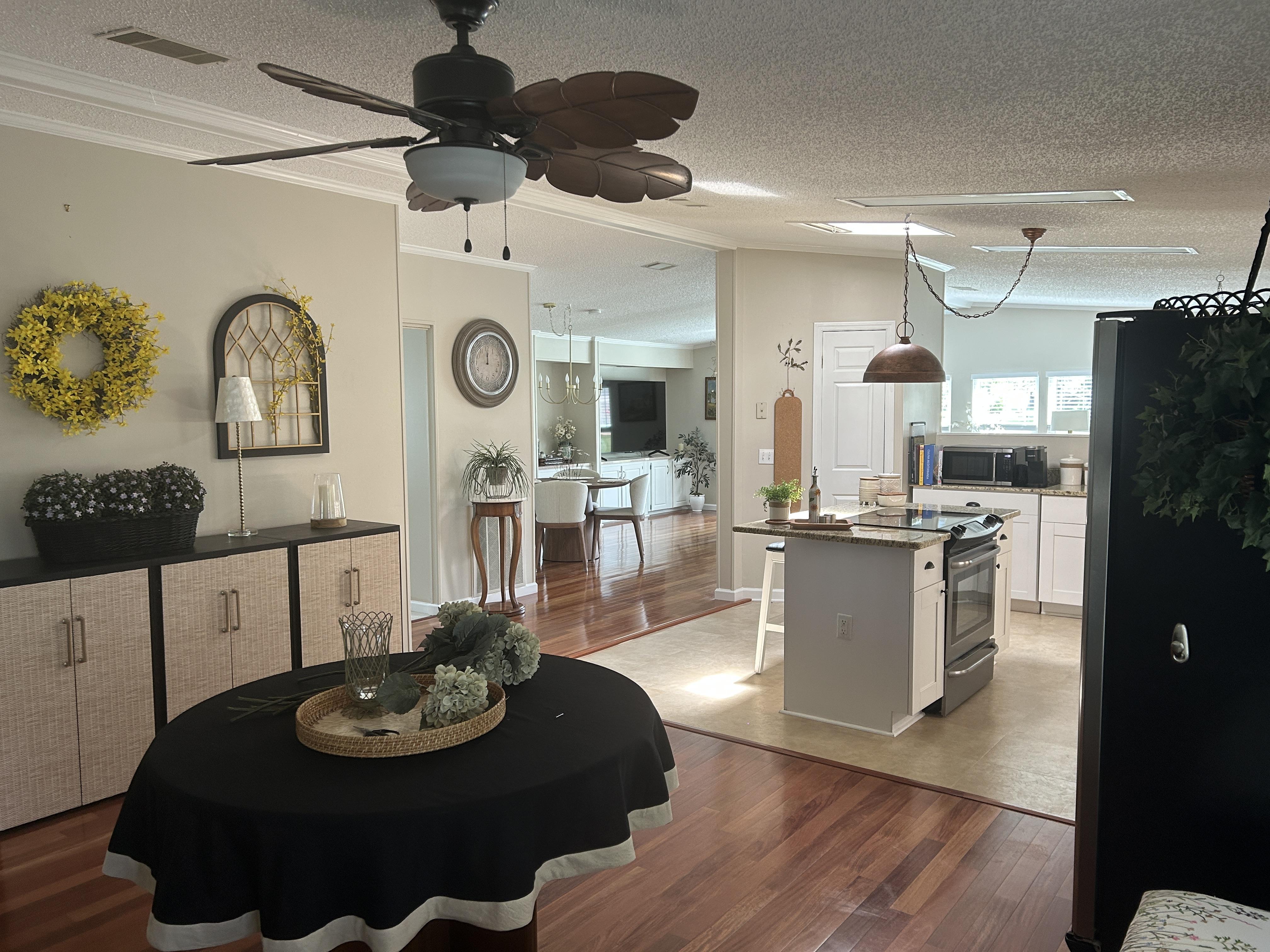 10723 Central Park Avenue, New Port Richey, Florida 34655, 2 Bedrooms Bedrooms, ,2 BathroomsBathrooms,55-Plus Mobile Home,For Sale,Central Park Avenue,3923