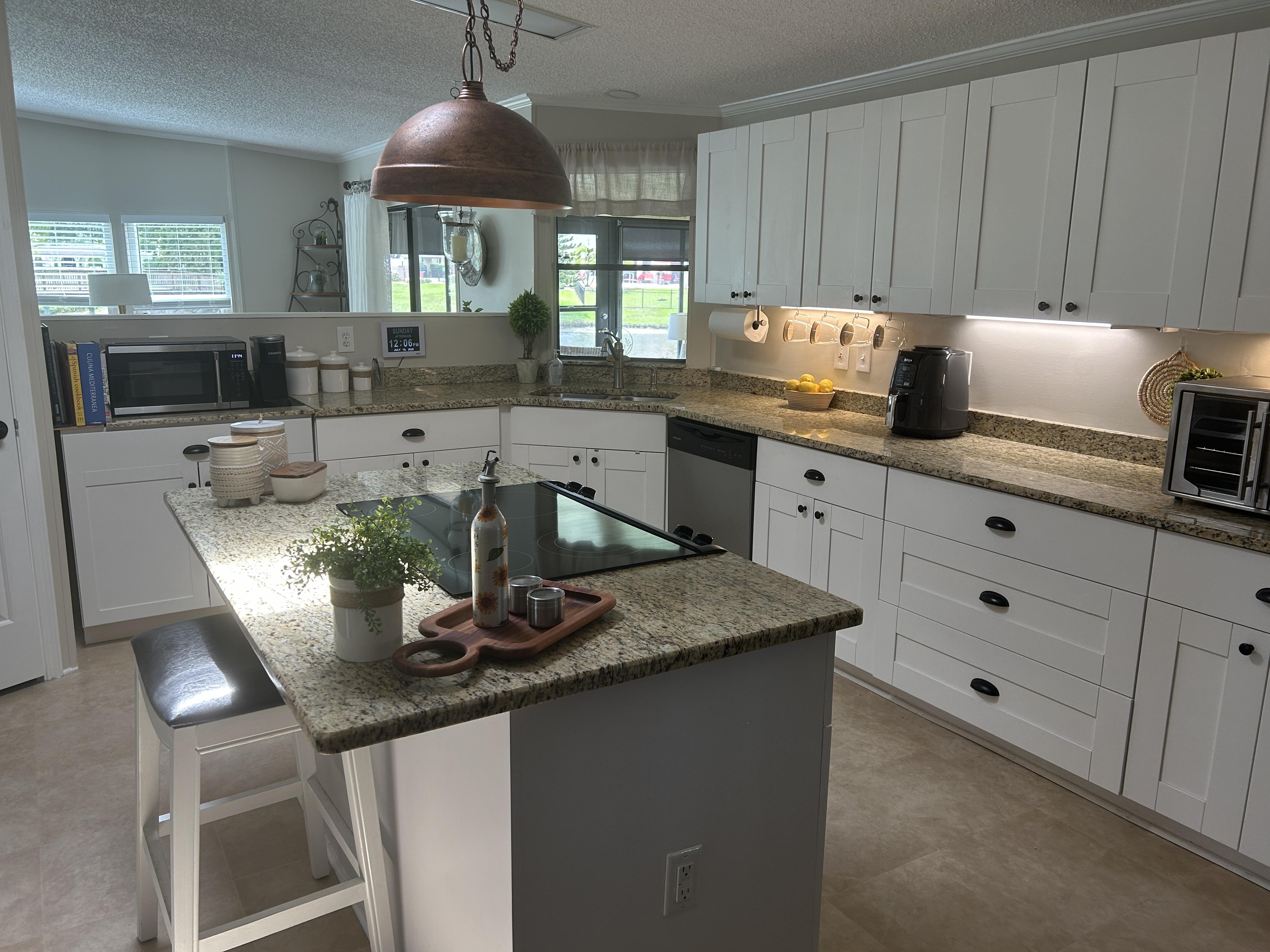 10723 Central Park Avenue, New Port Richey, Florida 34655, 2 Bedrooms Bedrooms, ,2 BathroomsBathrooms,55-Plus Mobile Home,For Sale,Central Park Avenue,3923