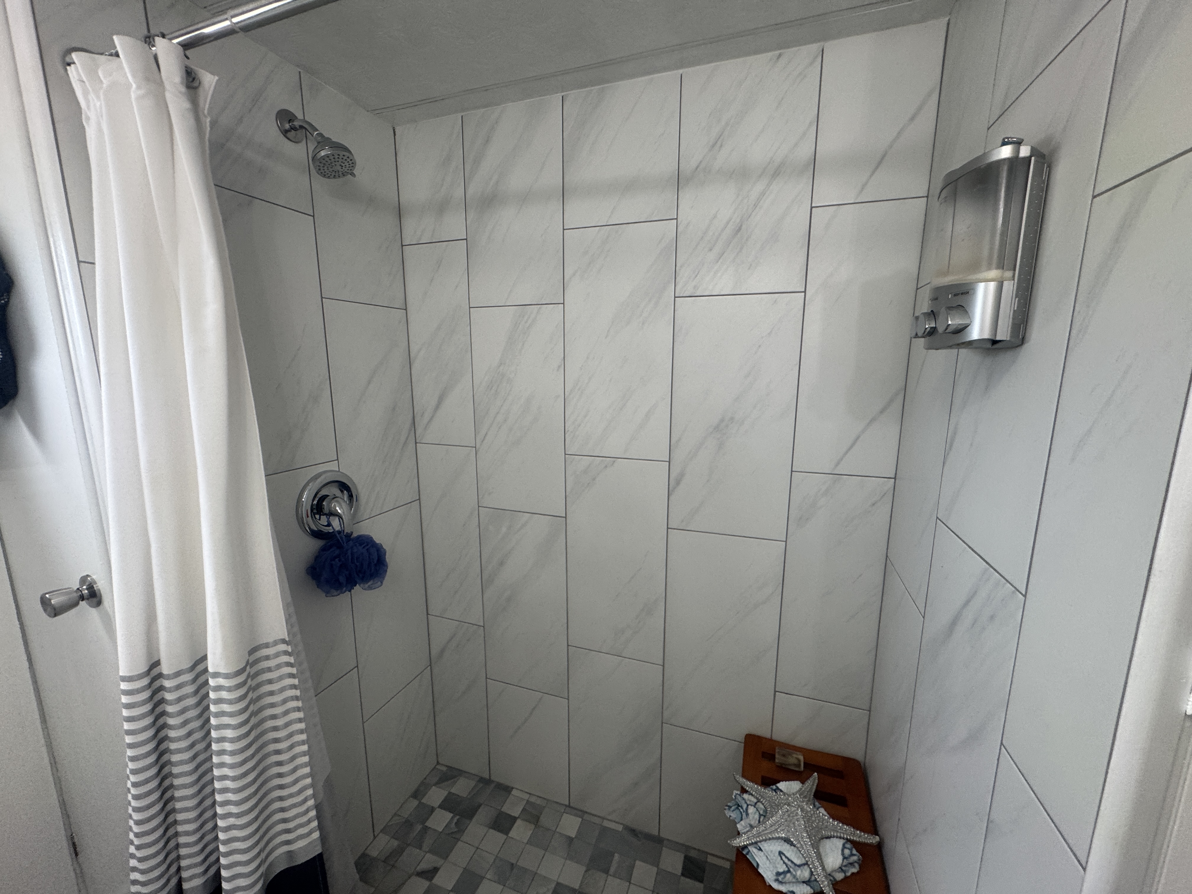 916 52nd Avenue Lane West, Lot L915, Bradenton, Florida 34207, 2 Bedrooms Bedrooms, ,2 BathroomsBathrooms,55-Plus Mobile Home,For Sale,52nd Avenue Lane West, Lot L915,3924