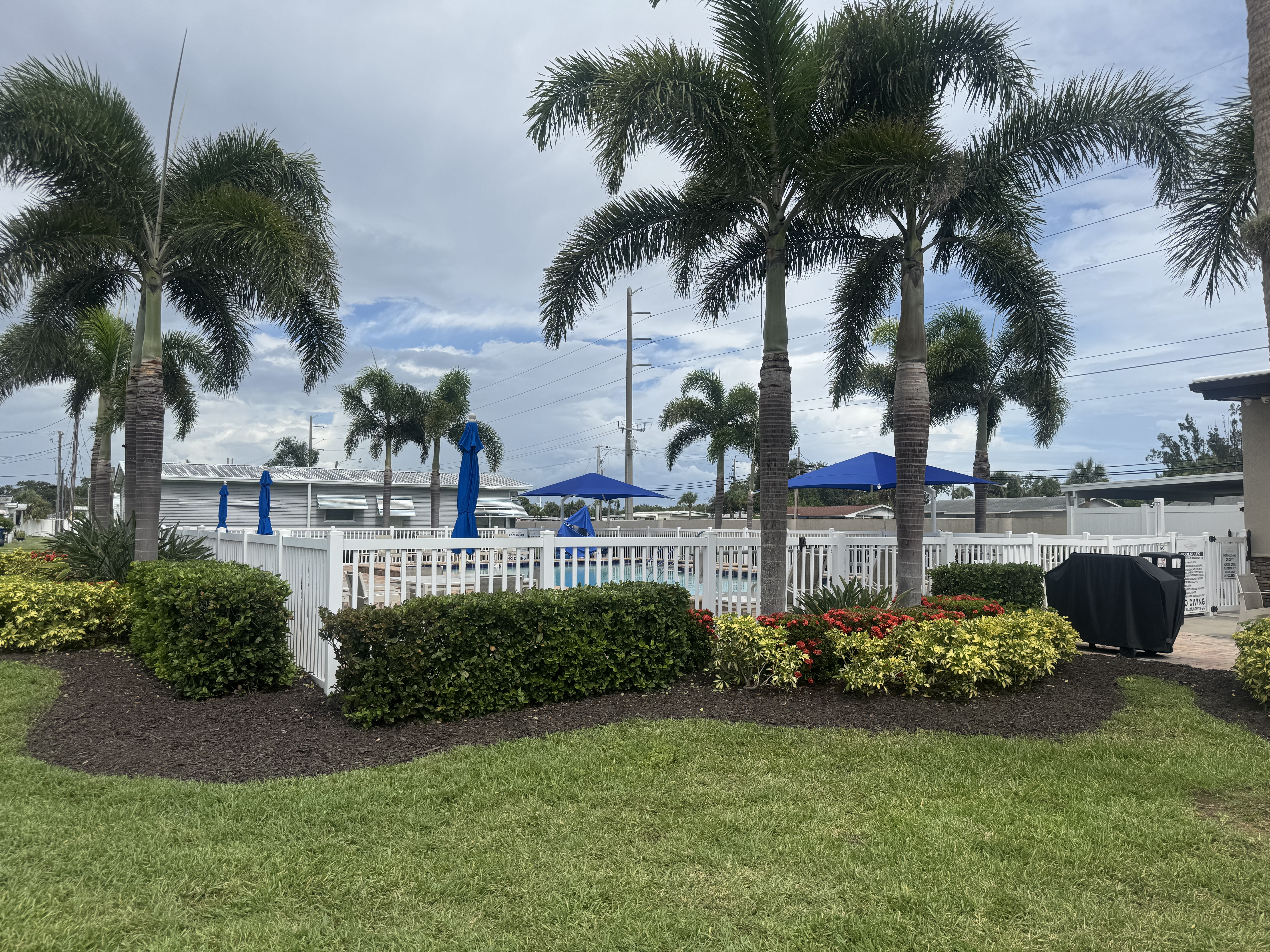 916 52nd Avenue Lane West, Lot L915, Bradenton, Florida 34207, 2 Bedrooms Bedrooms, ,2 BathroomsBathrooms,55-Plus Mobile Home,For Sale,52nd Avenue Lane West, Lot L915,3924