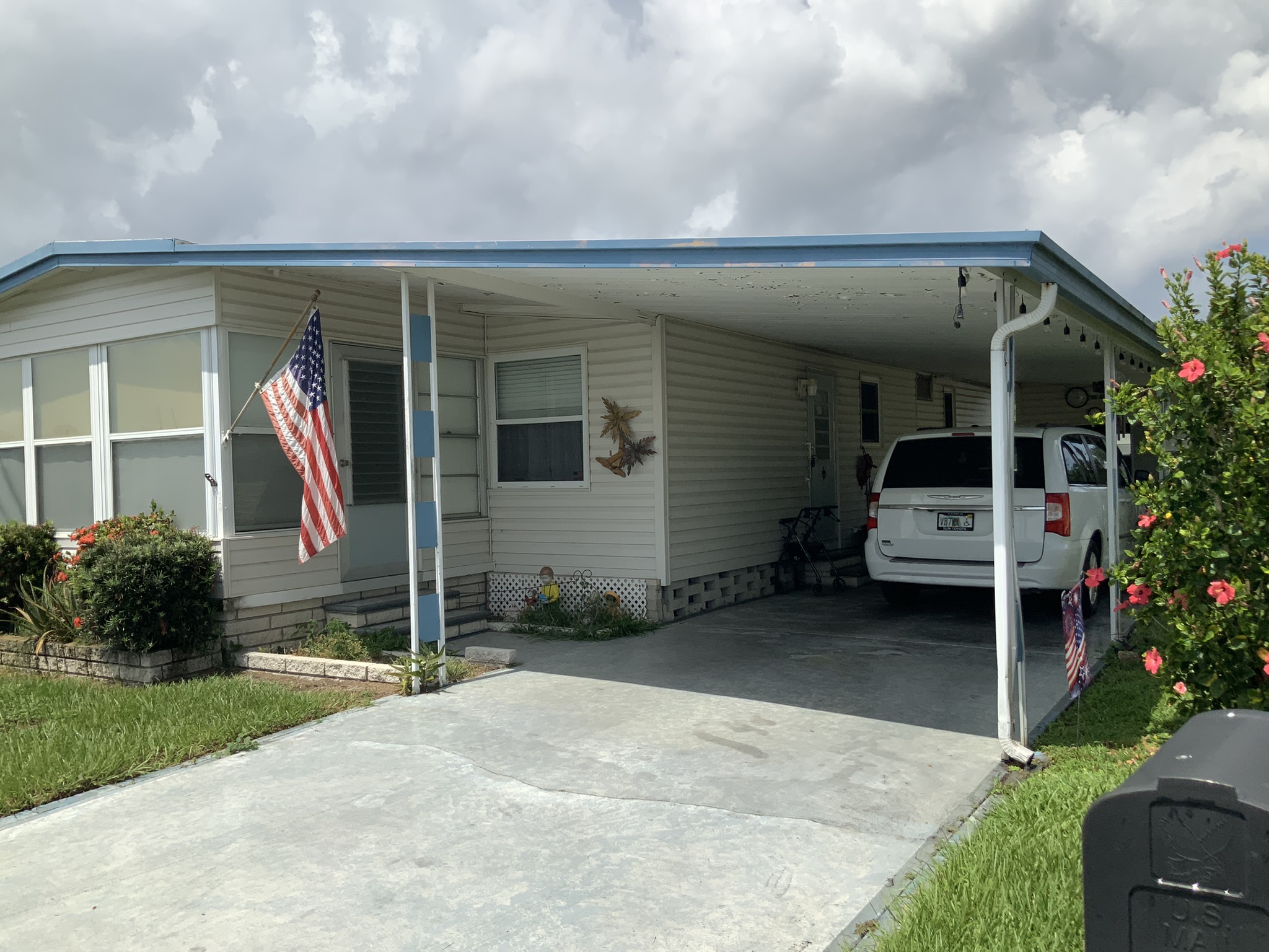 5817 Westlake Drive, New Port Richey, Florida 34653, 2 Bedrooms Bedrooms, ,2 BathroomsBathrooms,55-Plus Mobile Home,For Sale,Westlake Drive,3925