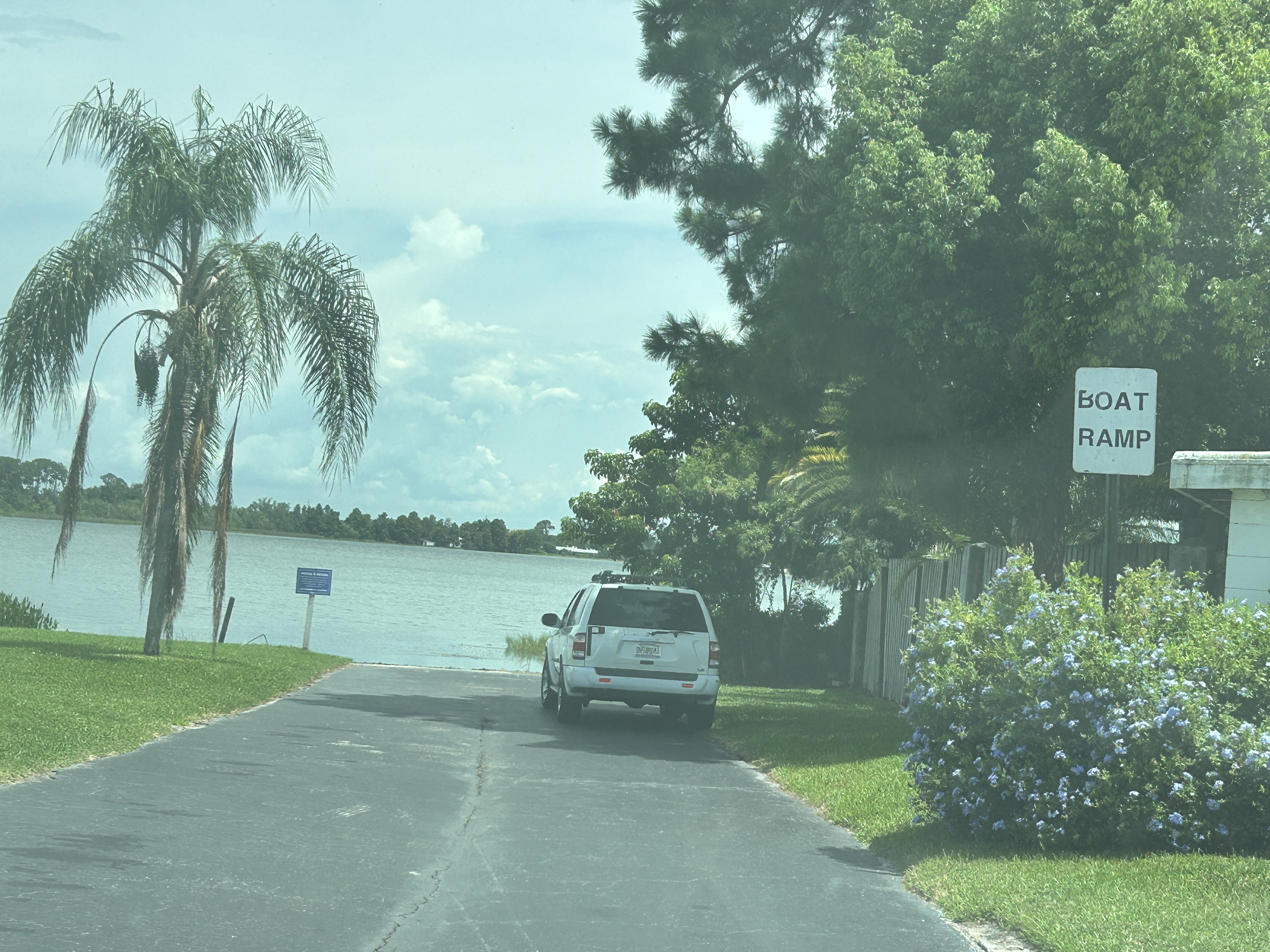 19 Garden Way, Winter Haven, Florida 33881, 2 Bedrooms Bedrooms, ,1.5 BathroomsBathrooms,55-Plus Mobile Home,For Sale,Garden Way,3930