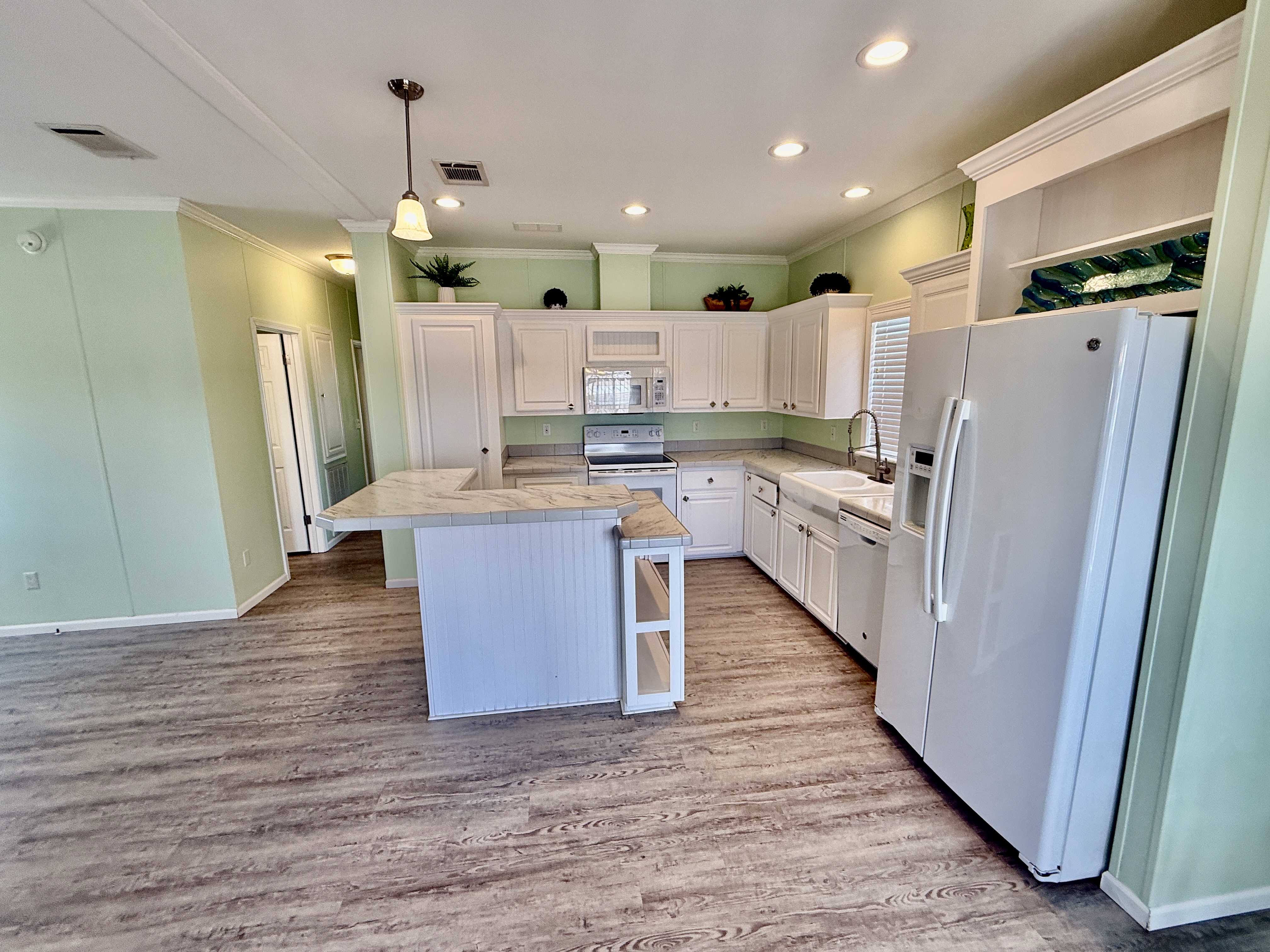 3300 Alt 19 N, Lot 31, Dunedin, Florida 34698, 2 Bedrooms Bedrooms, ,2 BathroomsBathrooms,55-Plus Mobile Home,For Sale,Alt 19 N, Lot 31,3936