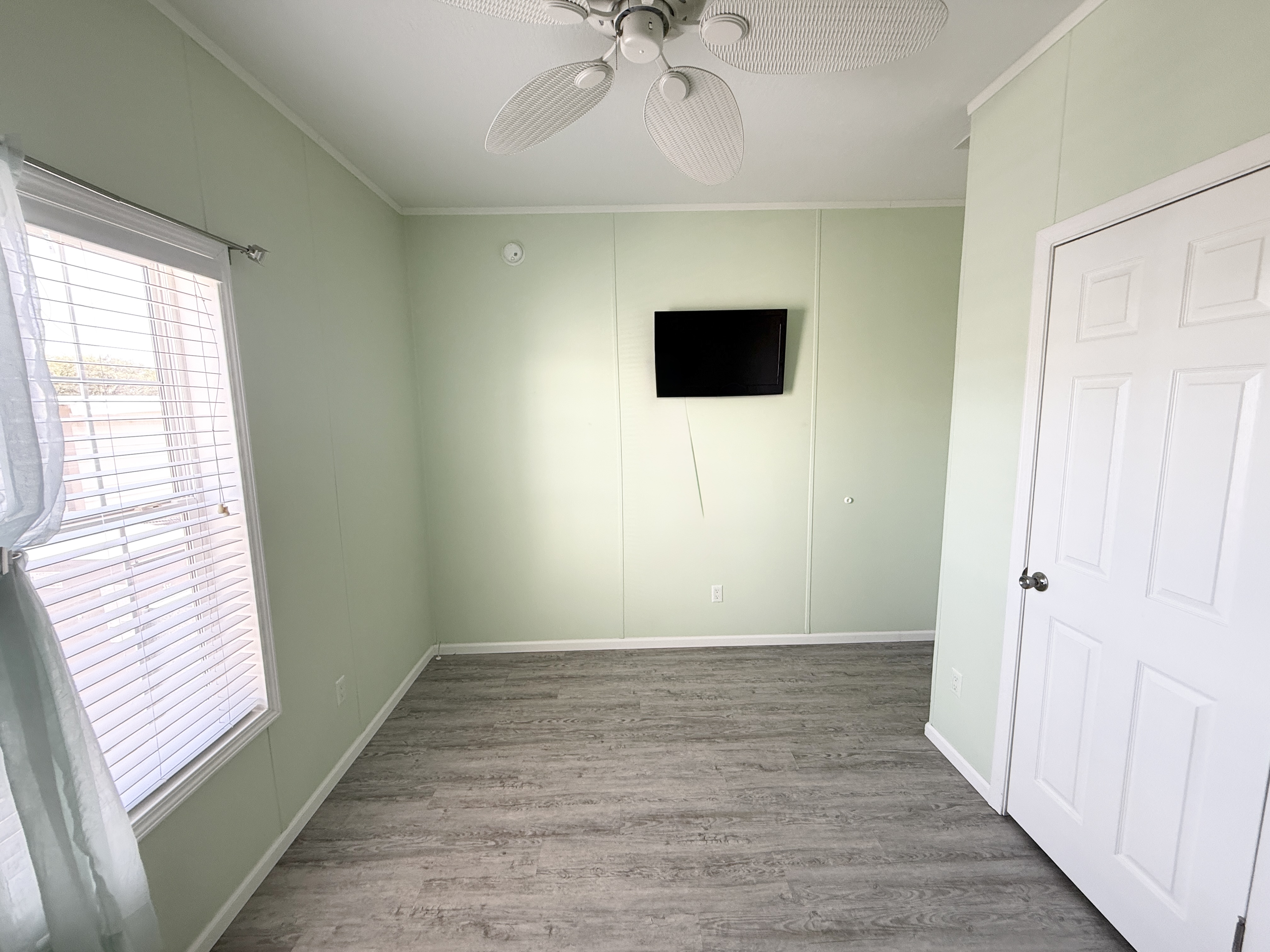 3300 Alt 19 N, Lot 31, Dunedin, Florida 34698, 2 Bedrooms Bedrooms, ,2 BathroomsBathrooms,55-Plus Mobile Home,For Sale,Alt 19 N, Lot 31,3936