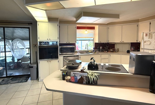 100 Hampton Road, Lot 84, Clearwater, Florida 33759, 2 Bedrooms Bedrooms, ,2 BathroomsBathrooms,55-Plus Mobile Home,For Sale,Hampton Road, Lot 84,3937