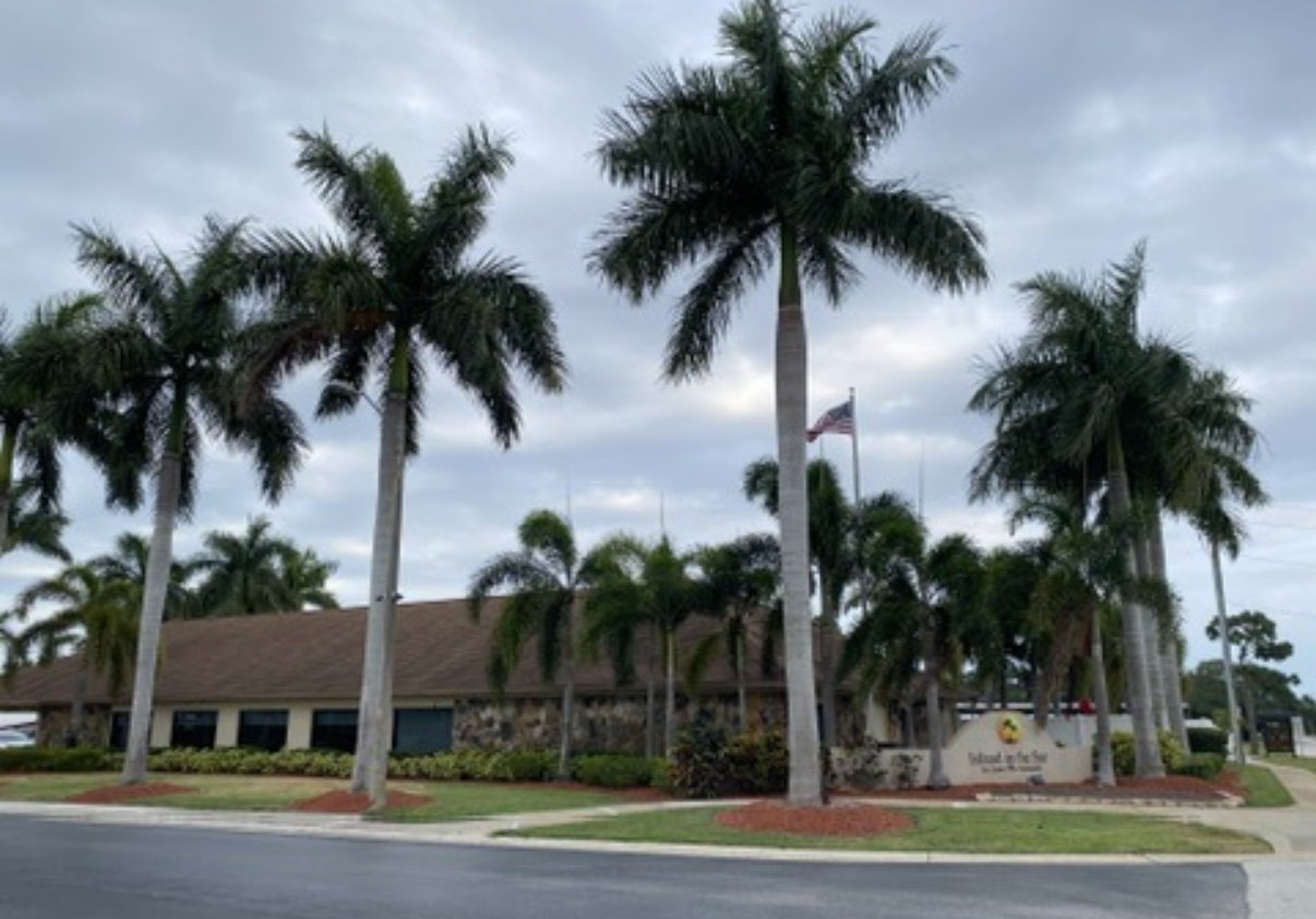 100 Hampton Road, Lot 84, Clearwater, Florida 33759, 2 Bedrooms Bedrooms, ,2 BathroomsBathrooms,55-Plus Mobile Home,For Sale,Hampton Road, Lot 84,3937