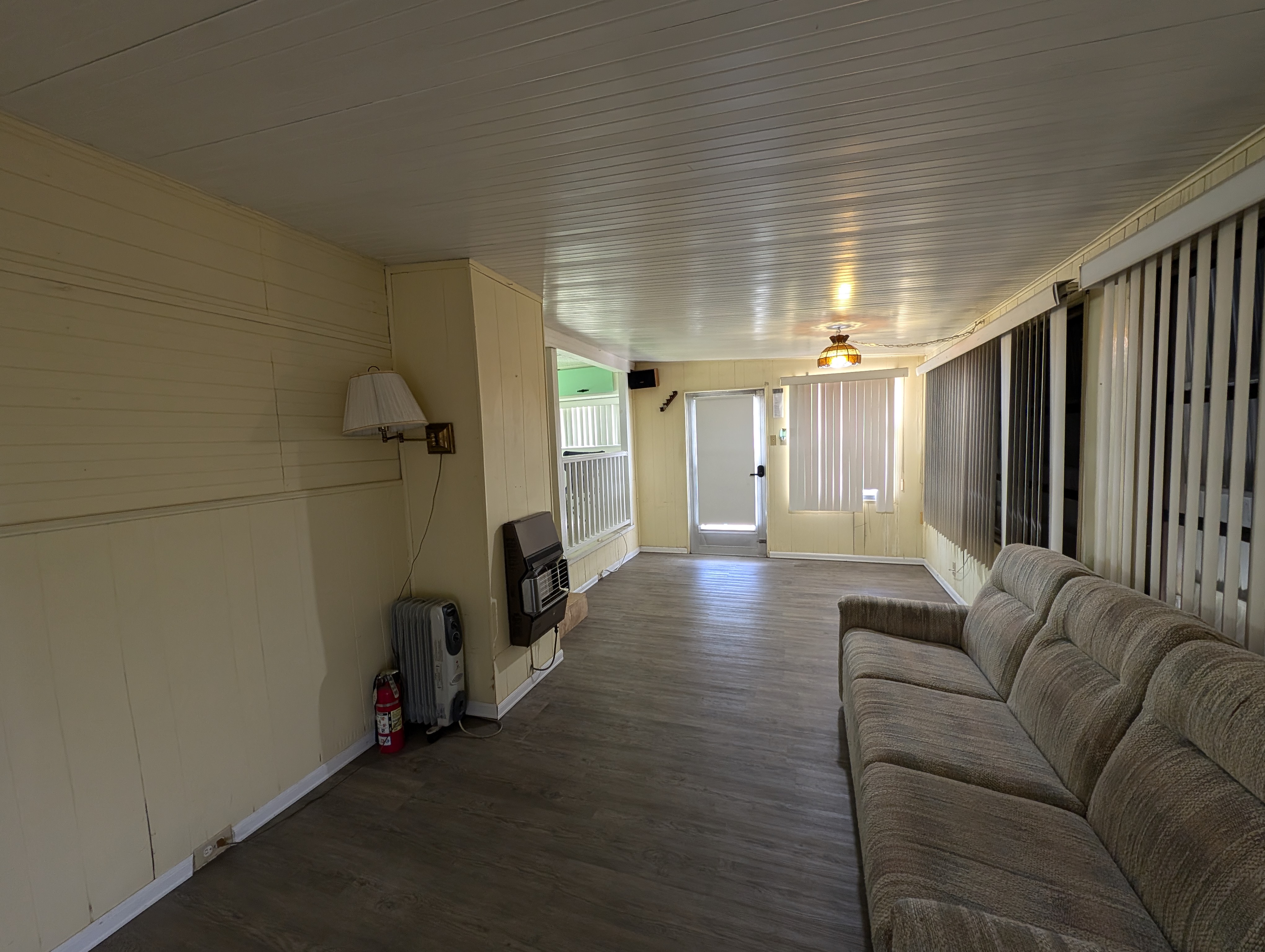 4078 Honolulu Drive, Ruskin, Florida 33570, 1 Bedroom Bedrooms, ,1 BathroomBathrooms,All - Age Mobile Home,For Sale,Honolulu Drive,3940