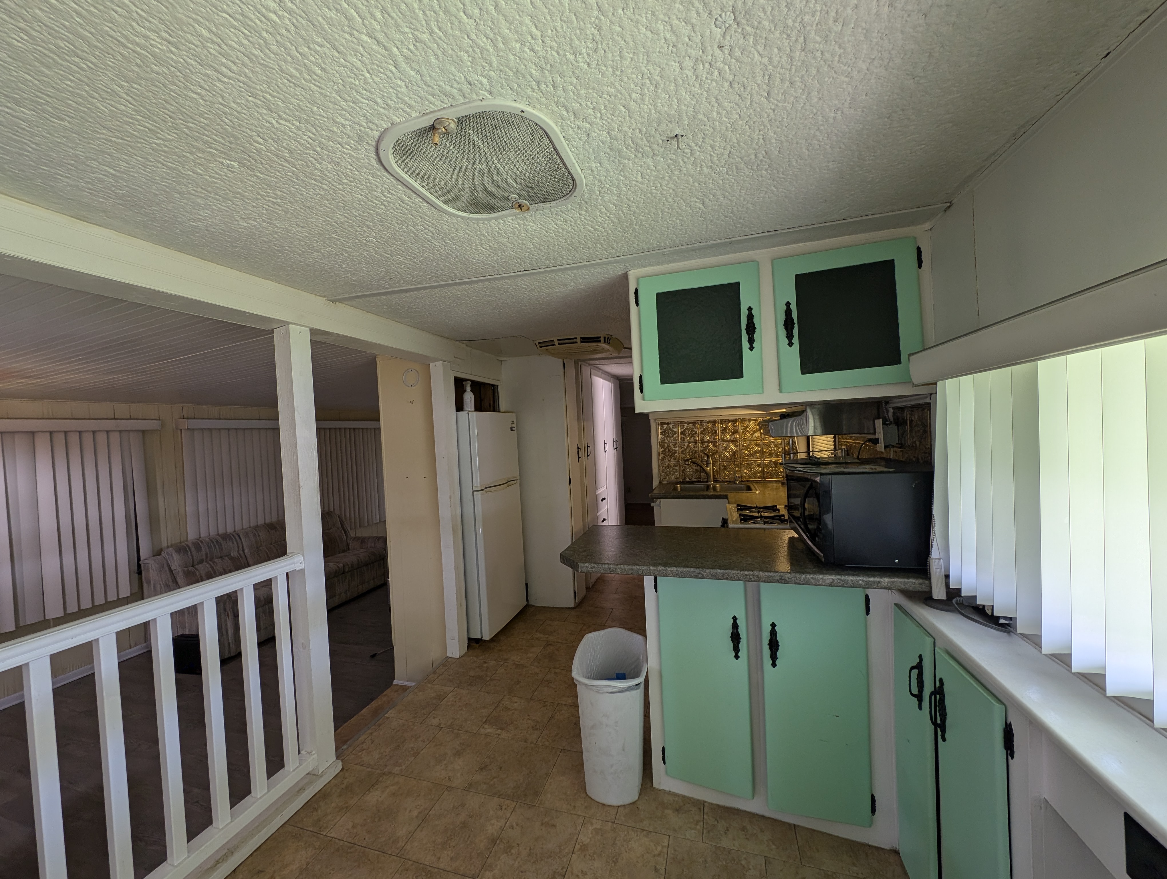 4078 Honolulu Drive, Ruskin, Florida 33570, 1 Bedroom Bedrooms, ,1 BathroomBathrooms,All - Age Mobile Home,For Sale,Honolulu Drive,3940