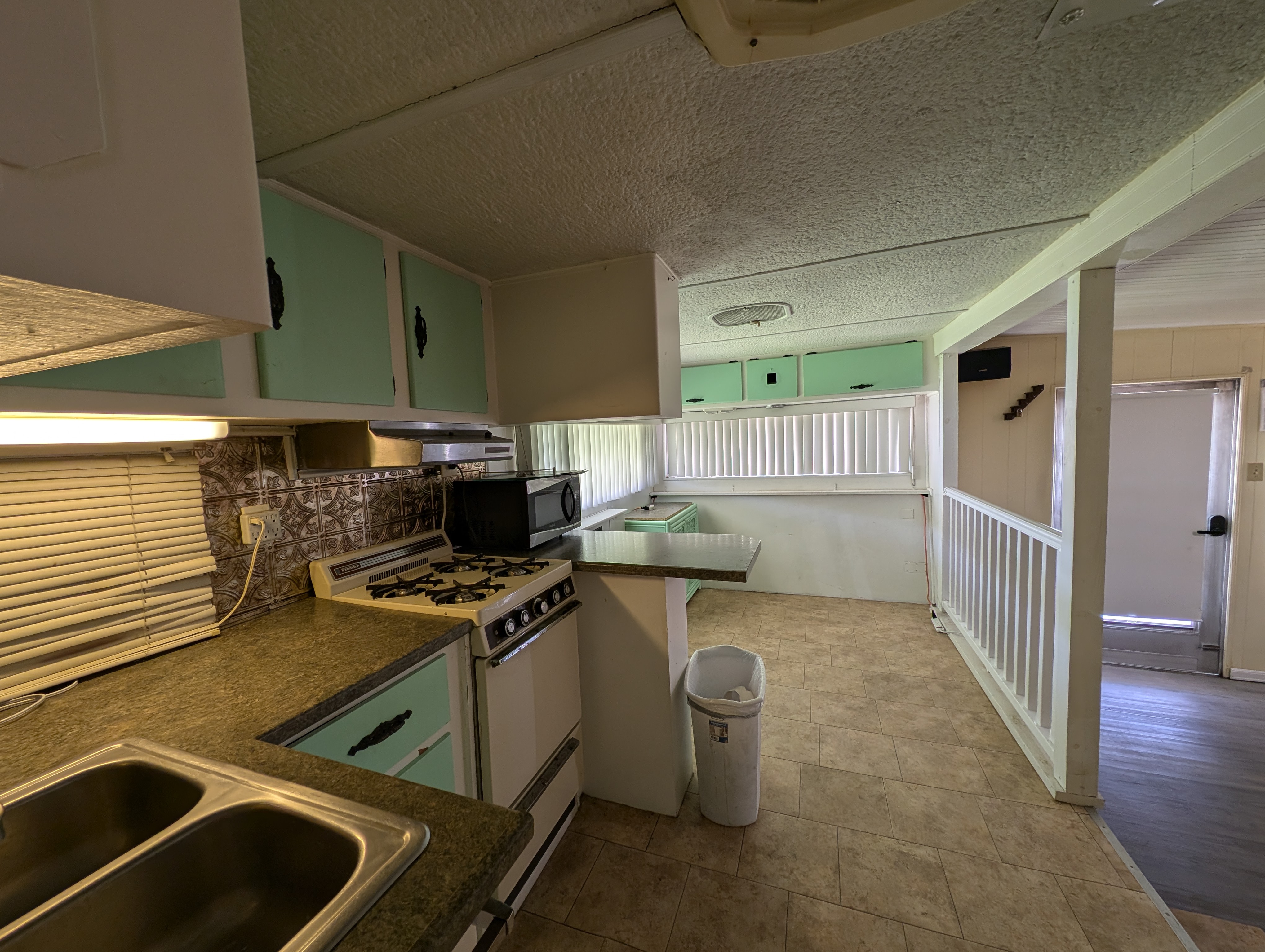 4078 Honolulu Drive, Ruskin, Florida 33570, 1 Bedroom Bedrooms, ,1 BathroomBathrooms,All - Age Mobile Home,For Sale,Honolulu Drive,3940