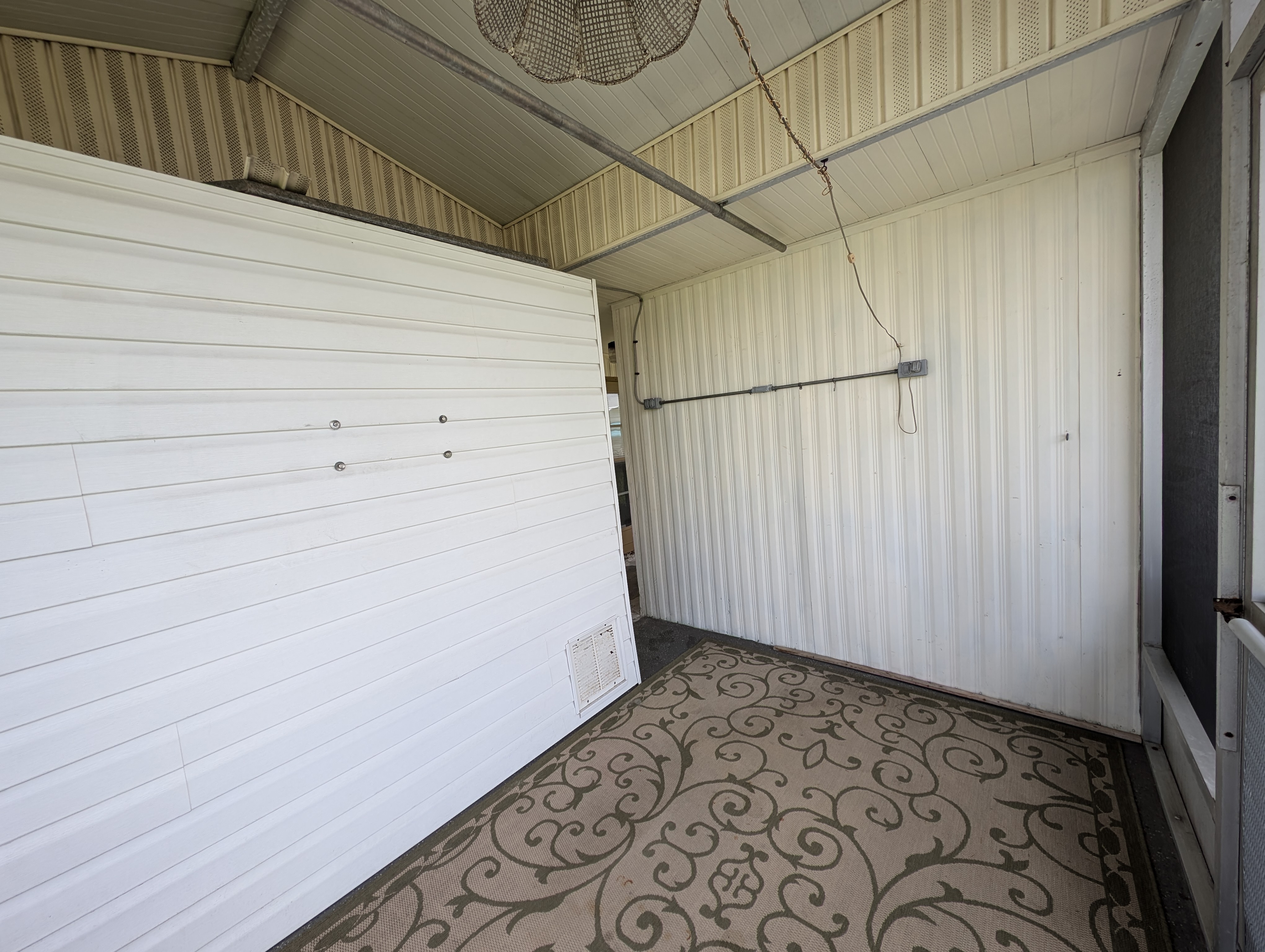 4078 Honolulu Drive, Ruskin, Florida 33570, 1 Bedroom Bedrooms, ,1 BathroomBathrooms,All - Age Mobile Home,For Sale,Honolulu Drive,3940
