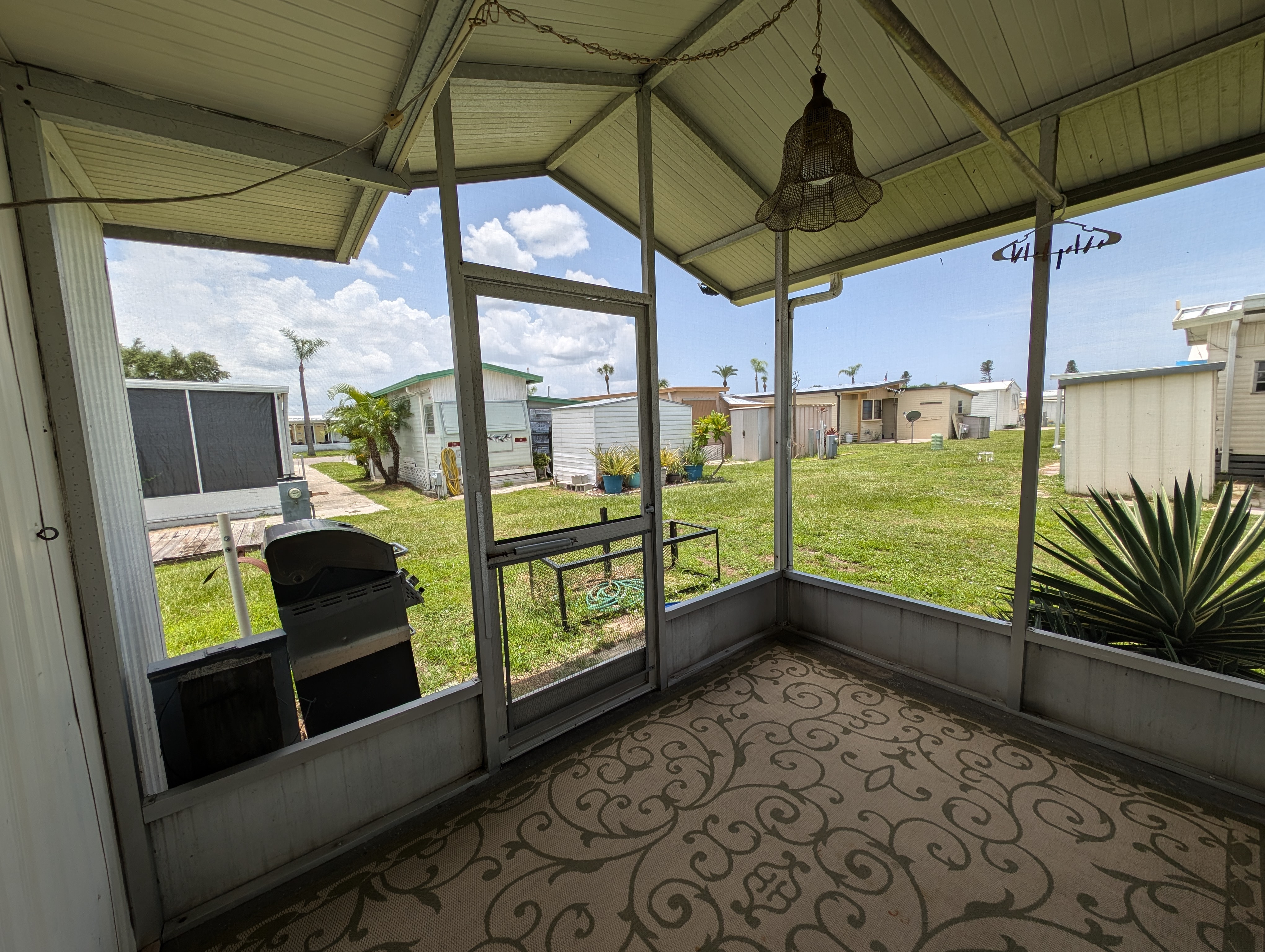 4078 Honolulu Drive, Ruskin, Florida 33570, 1 Bedroom Bedrooms, ,1 BathroomBathrooms,All - Age Mobile Home,For Sale,Honolulu Drive,3940