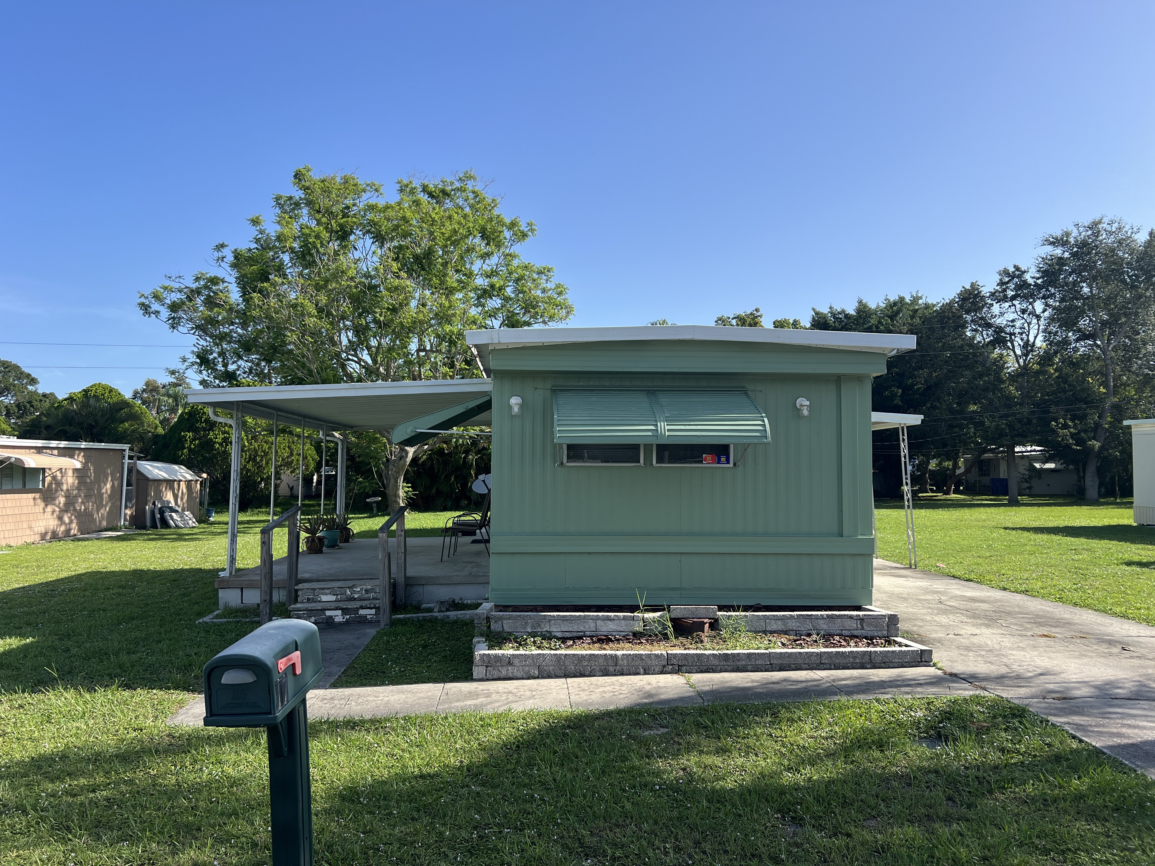 17 Sophie Avenue, Dunedin, Florida 34698, 3 Bedrooms Bedrooms, ,2 BathroomsBathrooms,55-Plus Mobile Home,For Sale,Sophie Avenue,3943