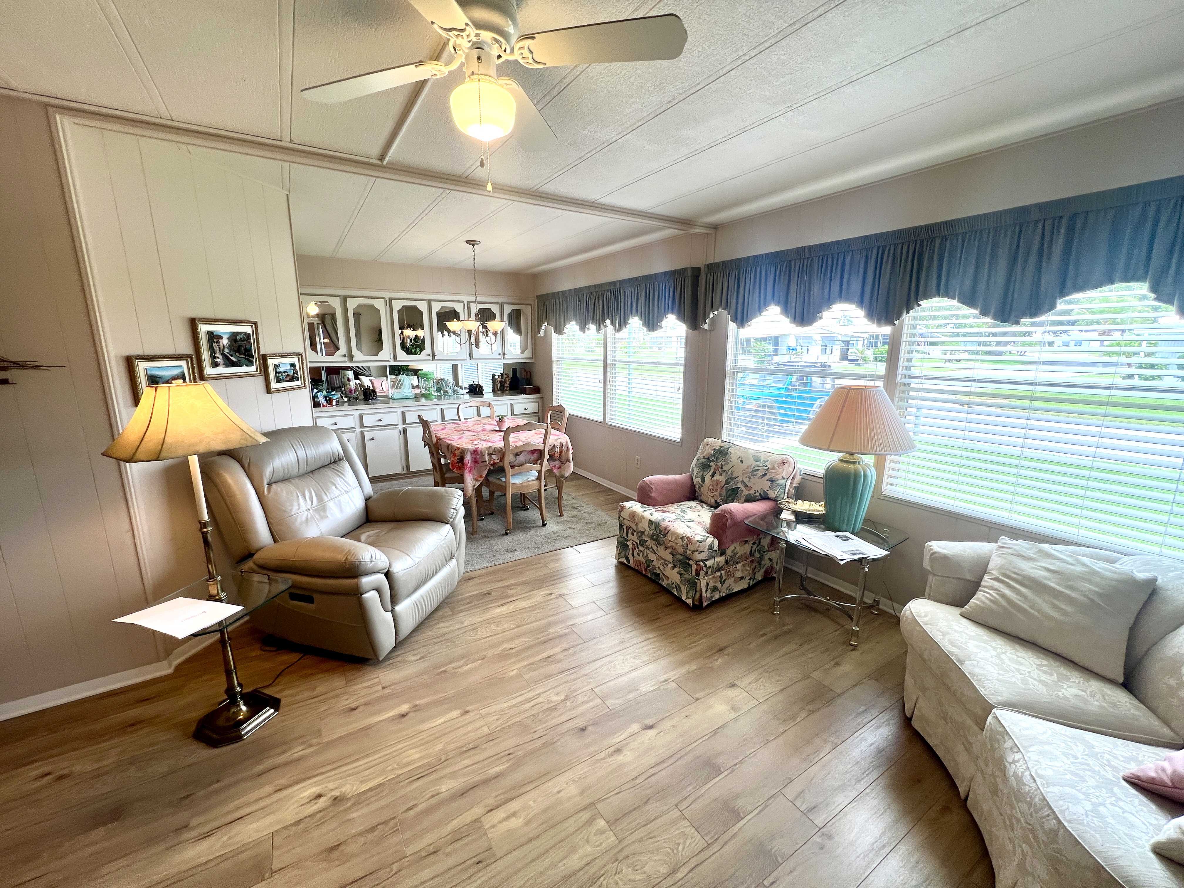 7524 Lakeshore Drive, Ellenton, Florida 34222, 2 Bedrooms Bedrooms, ,2 BathroomsBathrooms,55-Plus Mobile Home,For Sale,Lakeshore Drive,3950