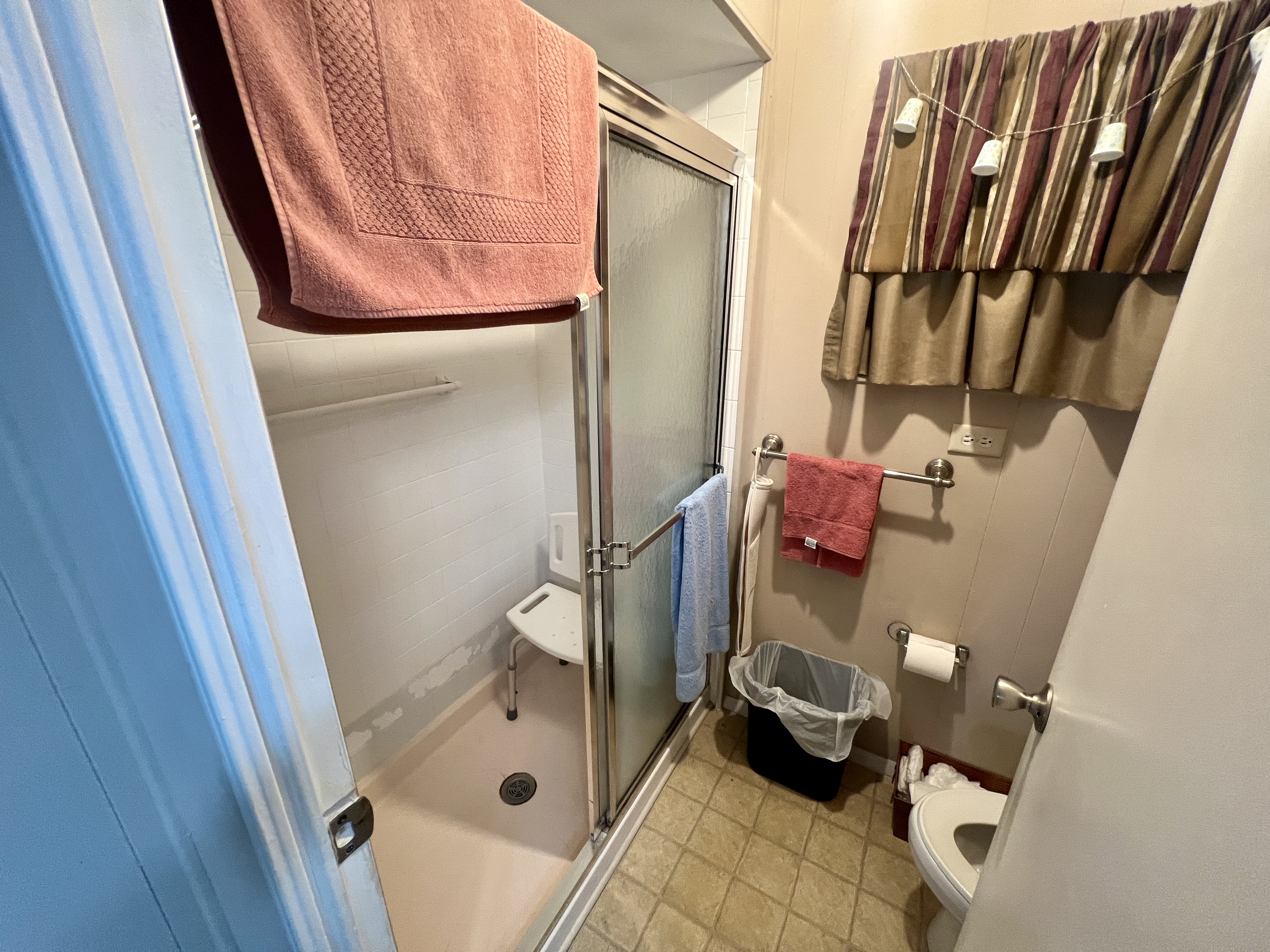 7524 Lakeshore Drive, Ellenton, Florida 34222, 2 Bedrooms Bedrooms, ,2 BathroomsBathrooms,55-Plus Mobile Home,For Sale,Lakeshore Drive,3950