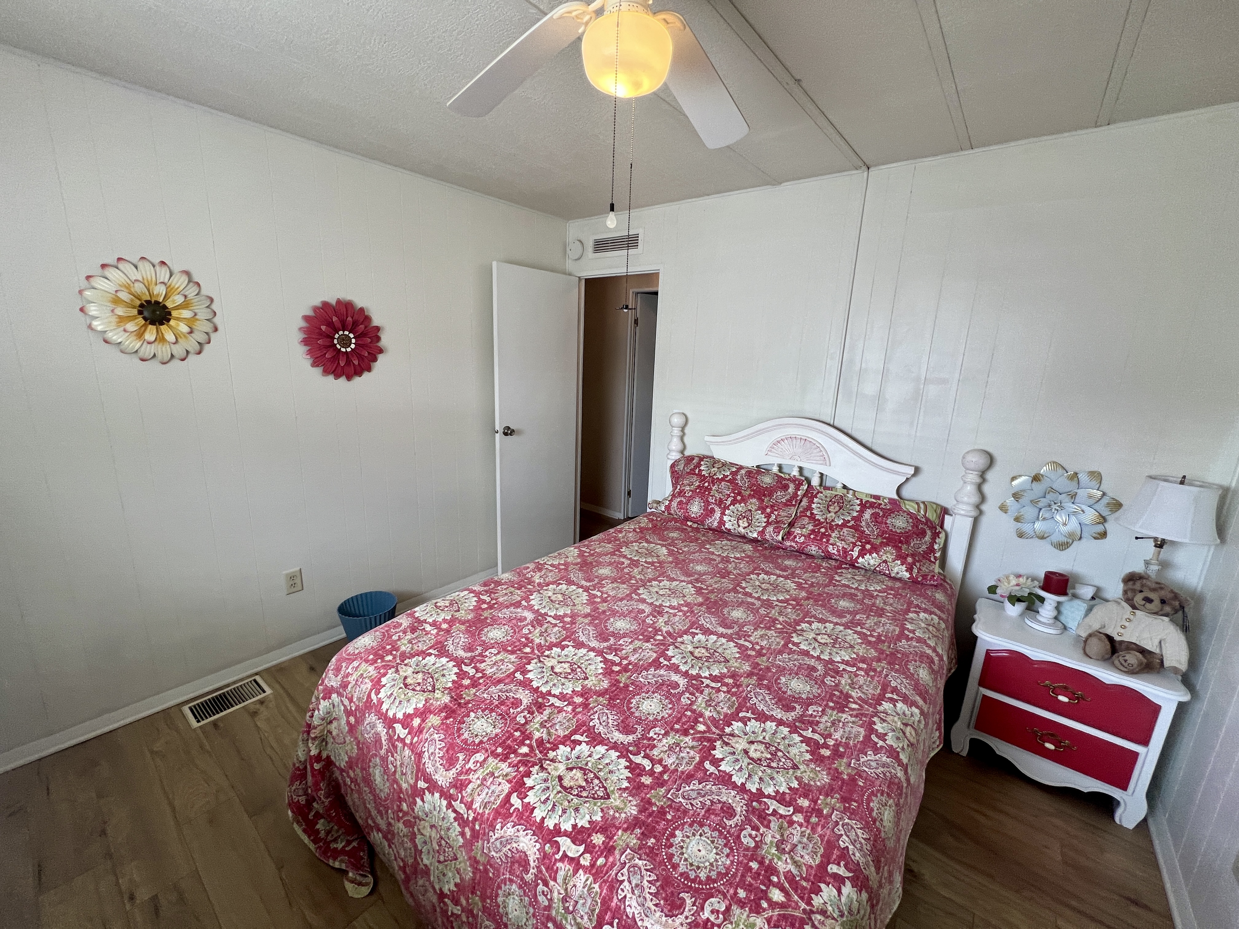 7524 Lakeshore Drive, Ellenton, Florida 34222, 2 Bedrooms Bedrooms, ,2 BathroomsBathrooms,55-Plus Mobile Home,For Sale,Lakeshore Drive,3950