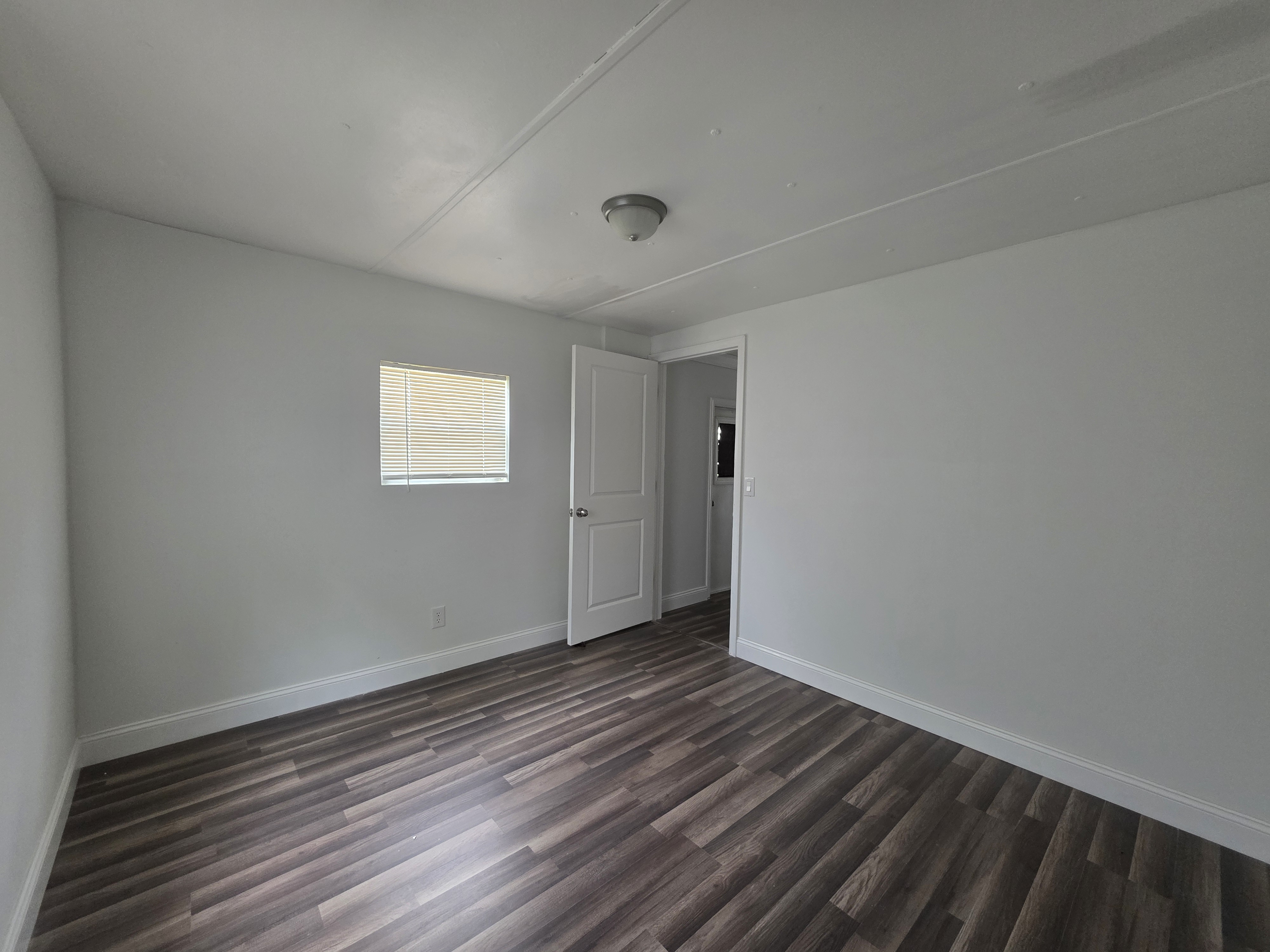 1234 Reynolds Road, Lot 93, Lakeland, Florida 32801, 3 Bedrooms Bedrooms, ,1 BathroomBathrooms,All - Age Mobile Home,For Sale,Reynolds Road, Lot 93,3958