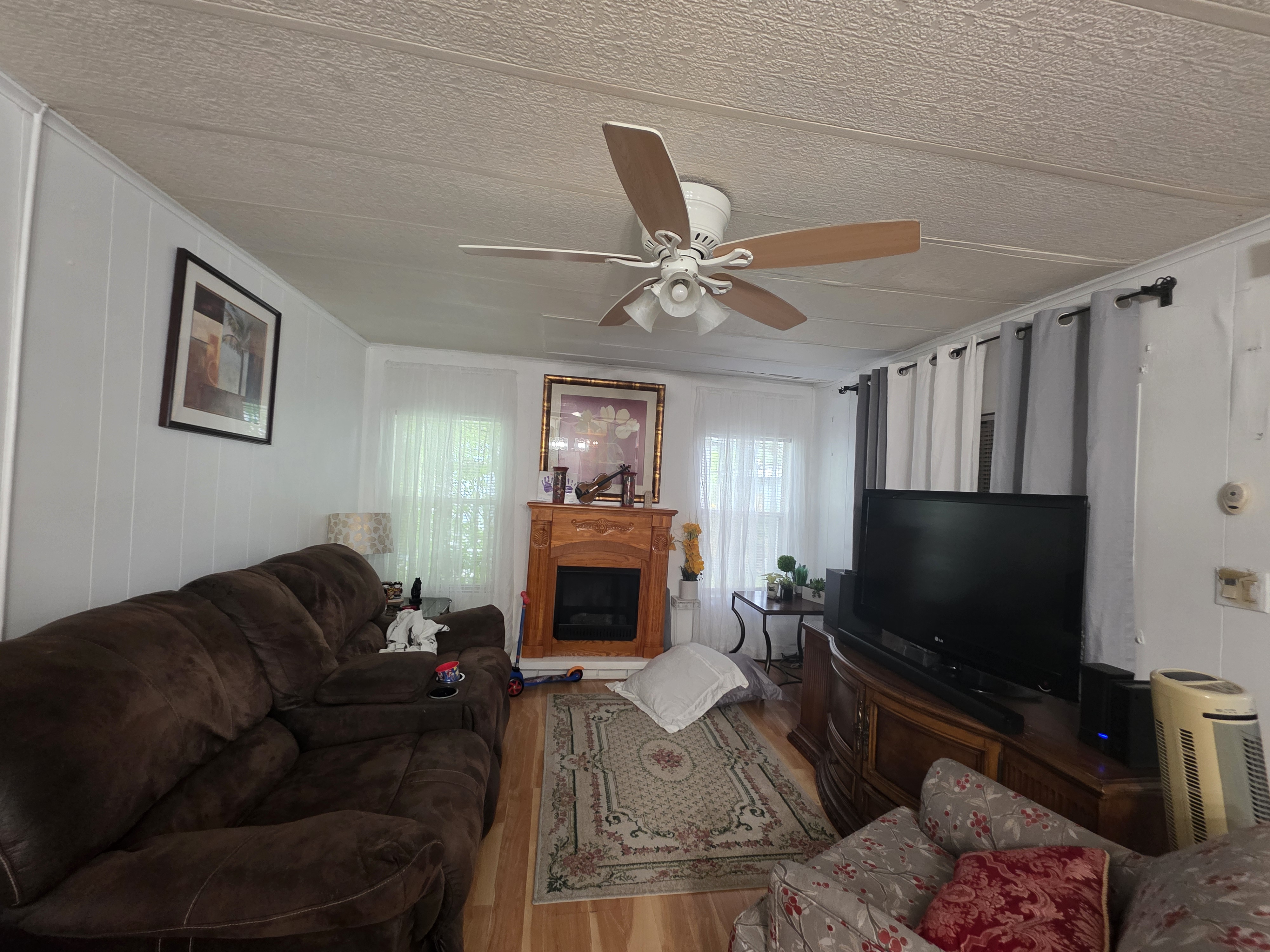 226 Palm Drive, Tampa, Florida 33613, 3 Bedrooms Bedrooms, ,2 BathroomsBathrooms,55-Plus Mobile Home,For Sale,Palm Drive,3959