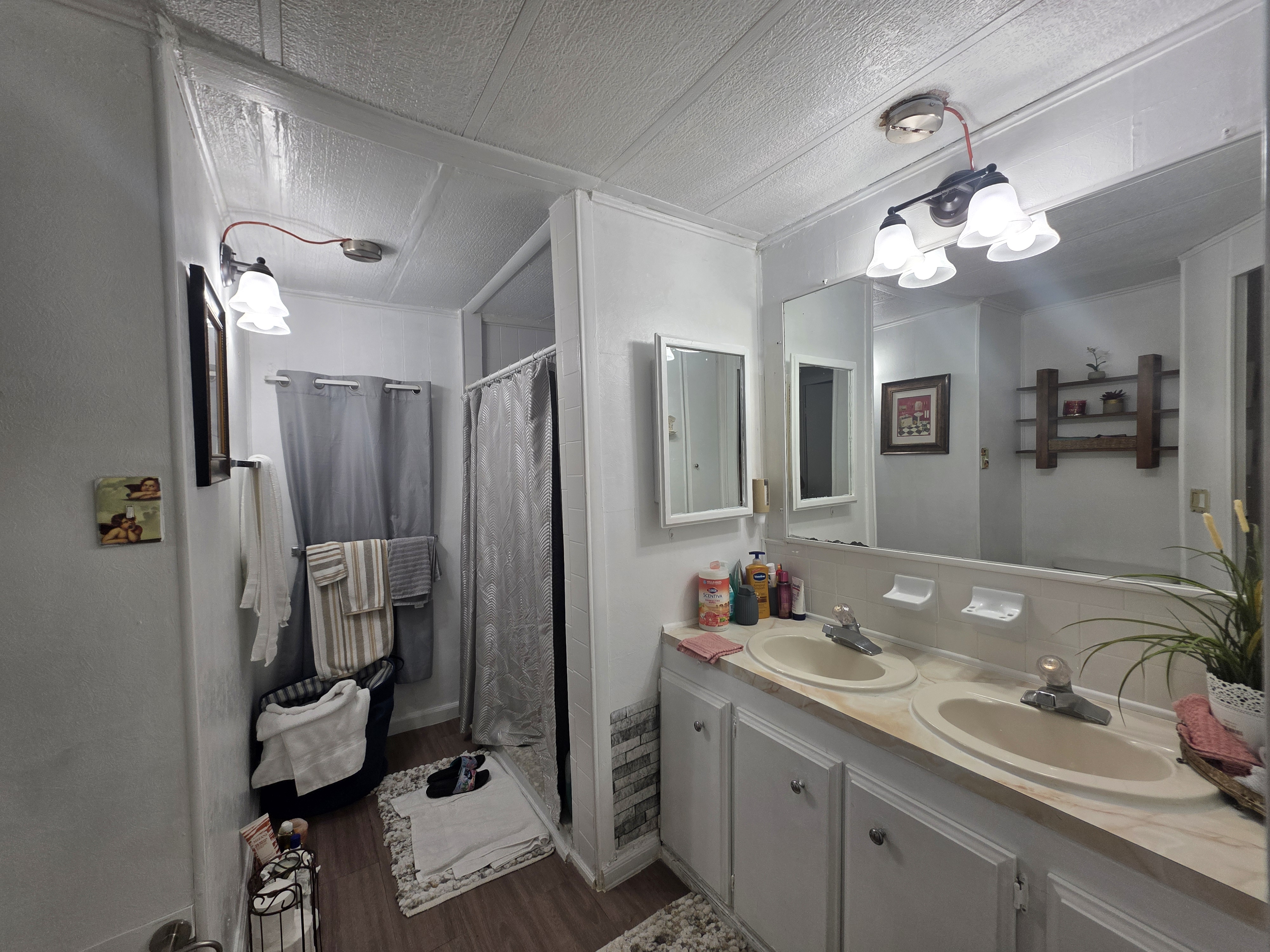 226 Palm Drive, Tampa, Florida 33613, 3 Bedrooms Bedrooms, ,2 BathroomsBathrooms,55-Plus Mobile Home,For Sale,Palm Drive,3959