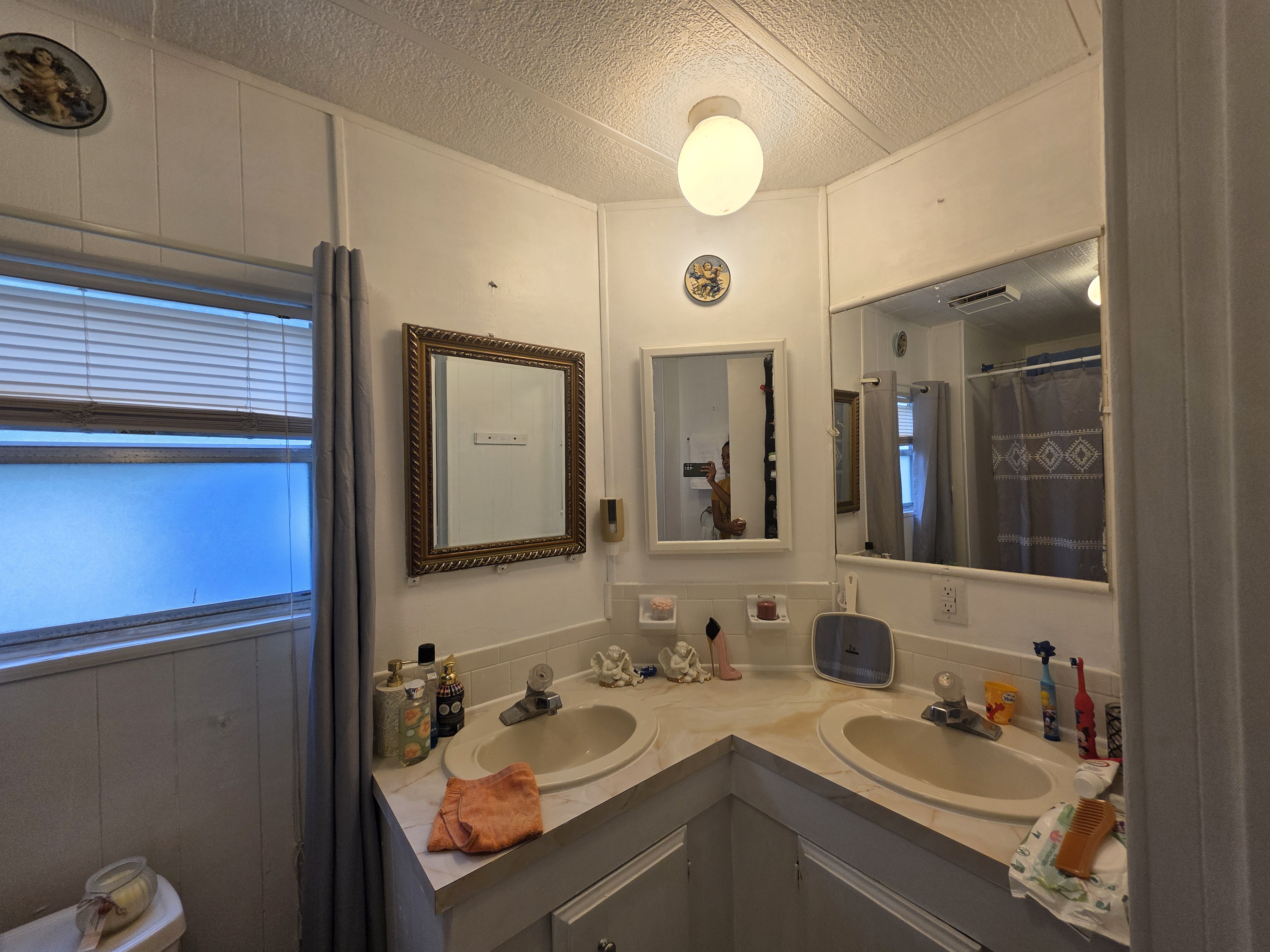 226 Palm Drive, Tampa, Florida 33613, 3 Bedrooms Bedrooms, ,2 BathroomsBathrooms,55-Plus Mobile Home,For Sale,Palm Drive,3959