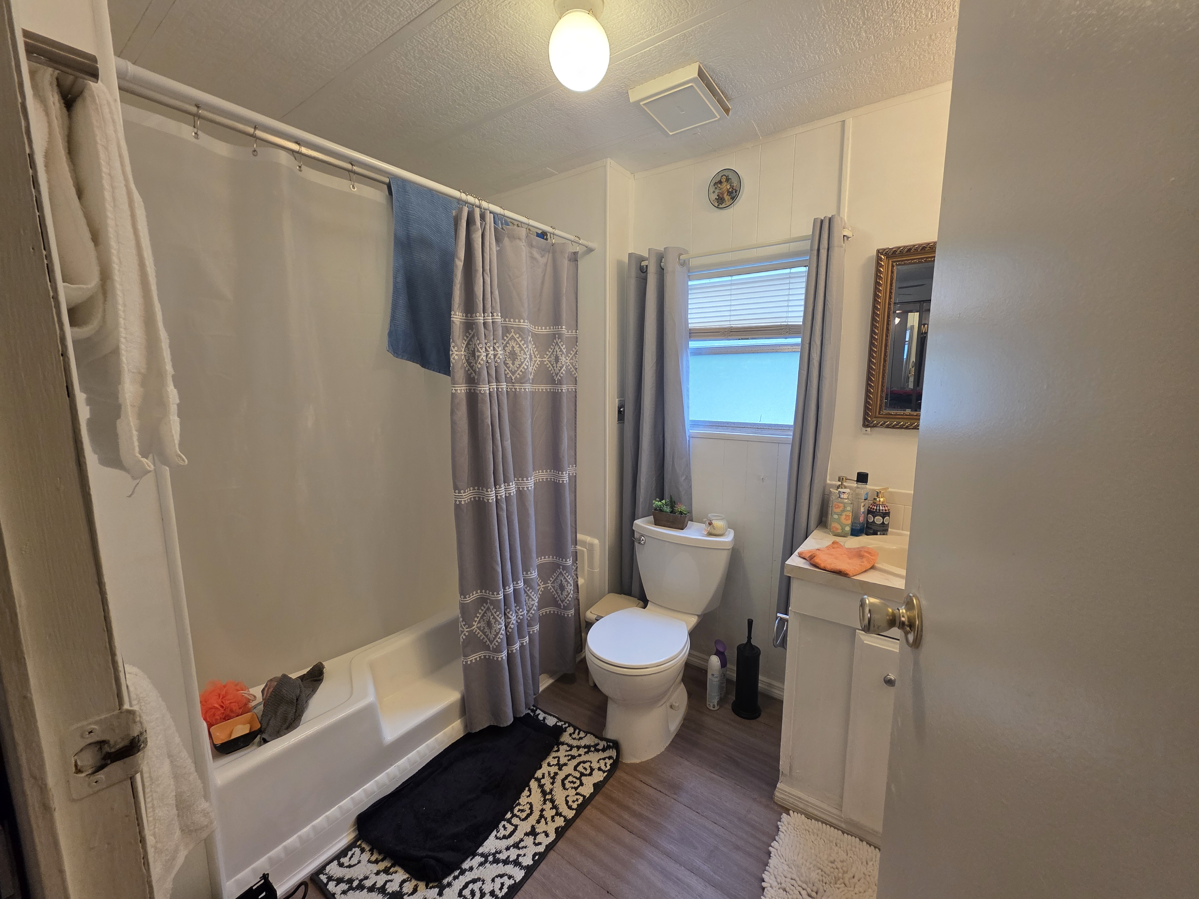 226 Palm Drive, Tampa, Florida 33613, 3 Bedrooms Bedrooms, ,2 BathroomsBathrooms,55-Plus Mobile Home,For Sale,Palm Drive,3959