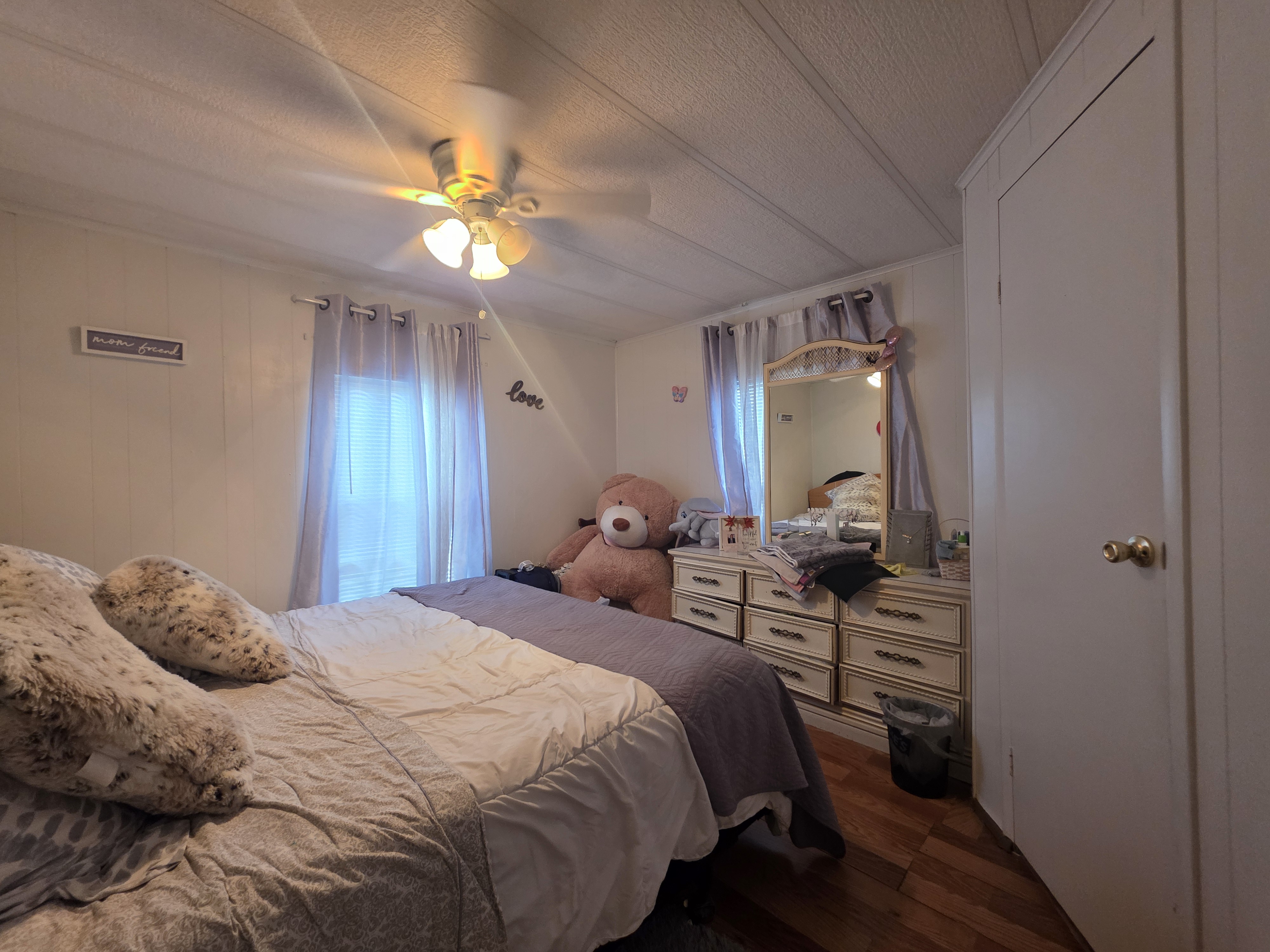 226 Palm Drive, Tampa, Florida 33613, 3 Bedrooms Bedrooms, ,2 BathroomsBathrooms,55-Plus Mobile Home,For Sale,Palm Drive,3959