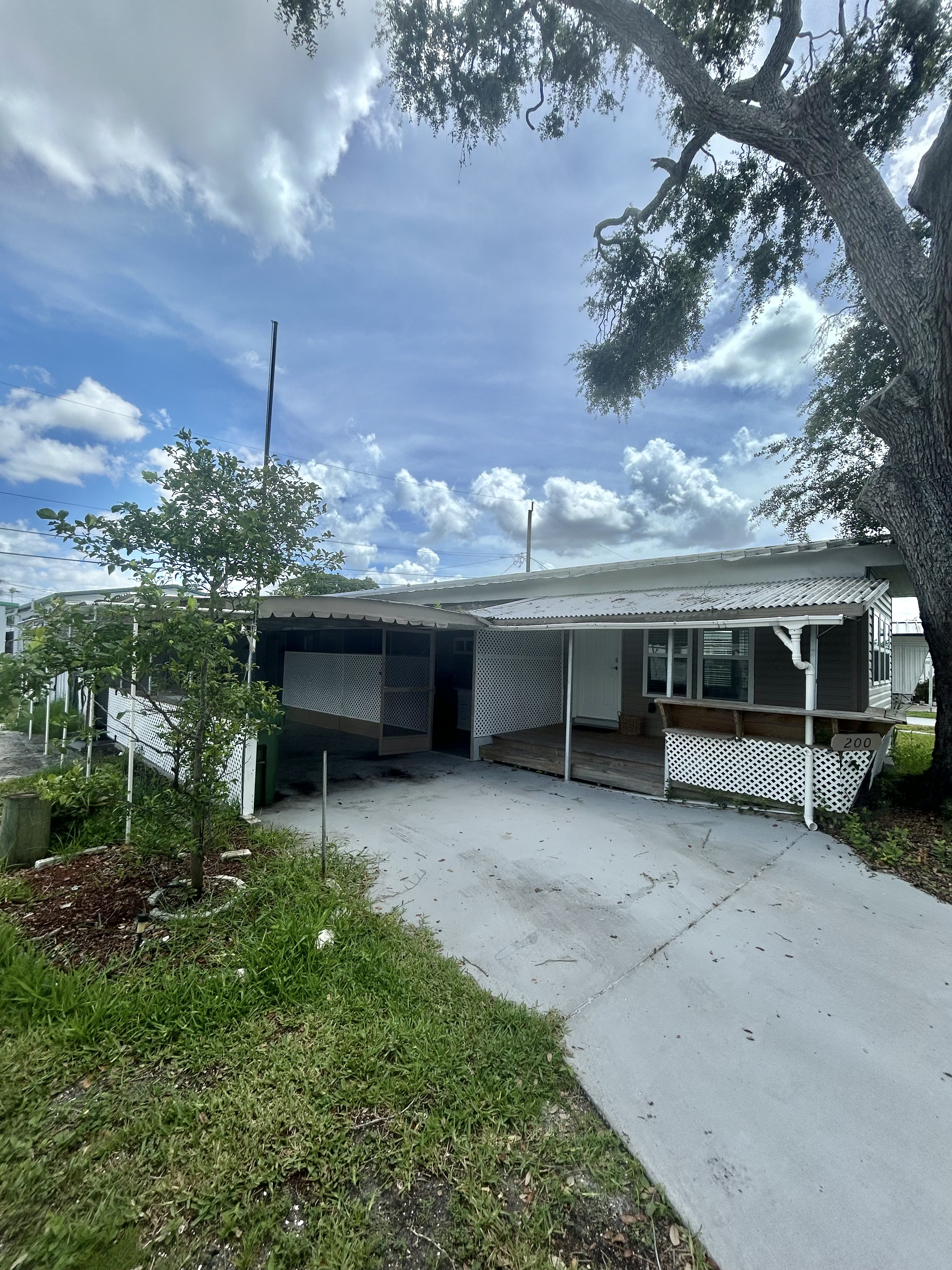 200 Fun Avenue, Bradenton, Florida 34208, 2 Bedrooms Bedrooms, ,1.5 BathroomsBathrooms,55-Plus Mobile Home,For Sale,Fun Avenue,3962