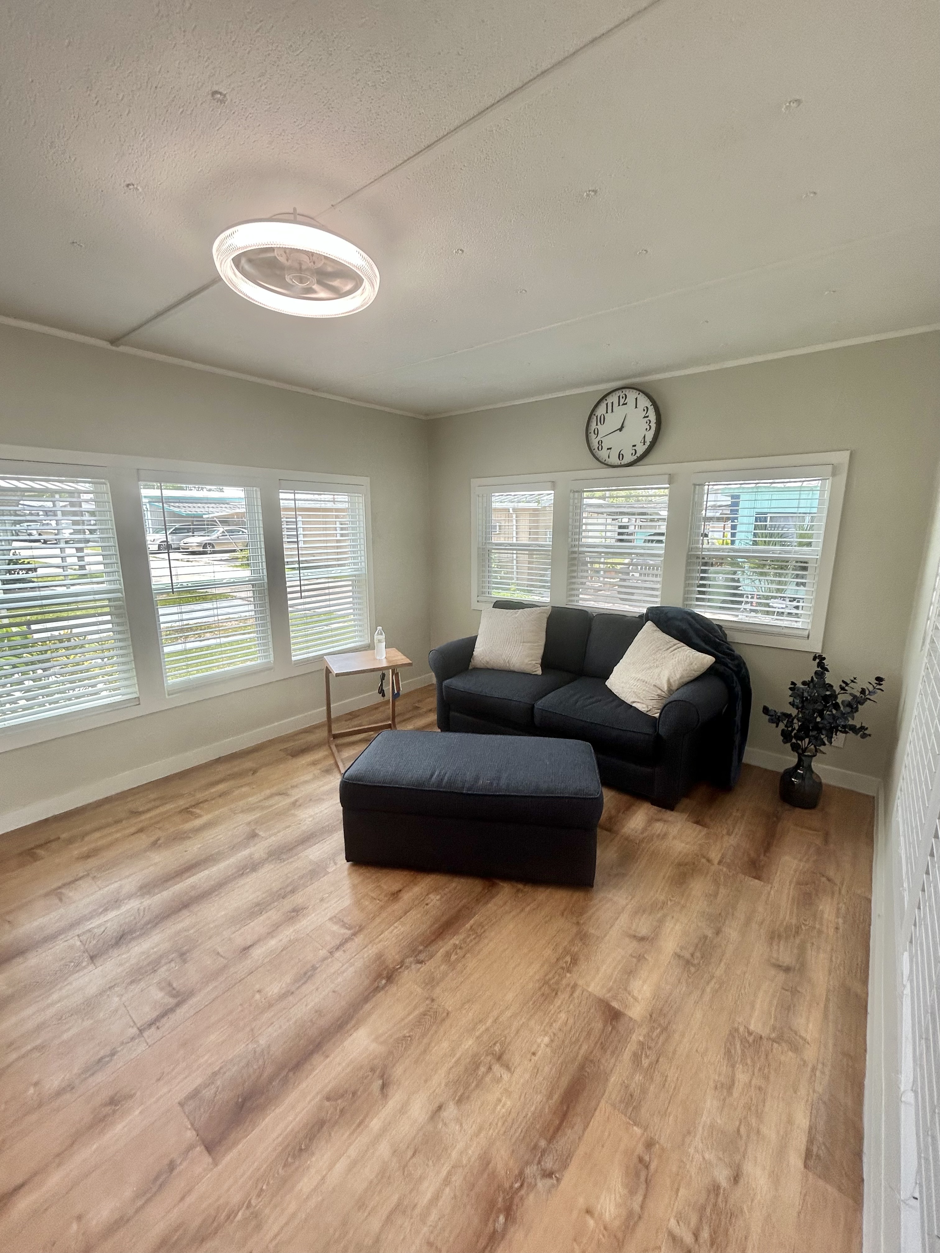 200 Fun Avenue, Bradenton, Florida 34208, 2 Bedrooms Bedrooms, ,1.5 BathroomsBathrooms,55-Plus Mobile Home,For Sale,Fun Avenue,3962