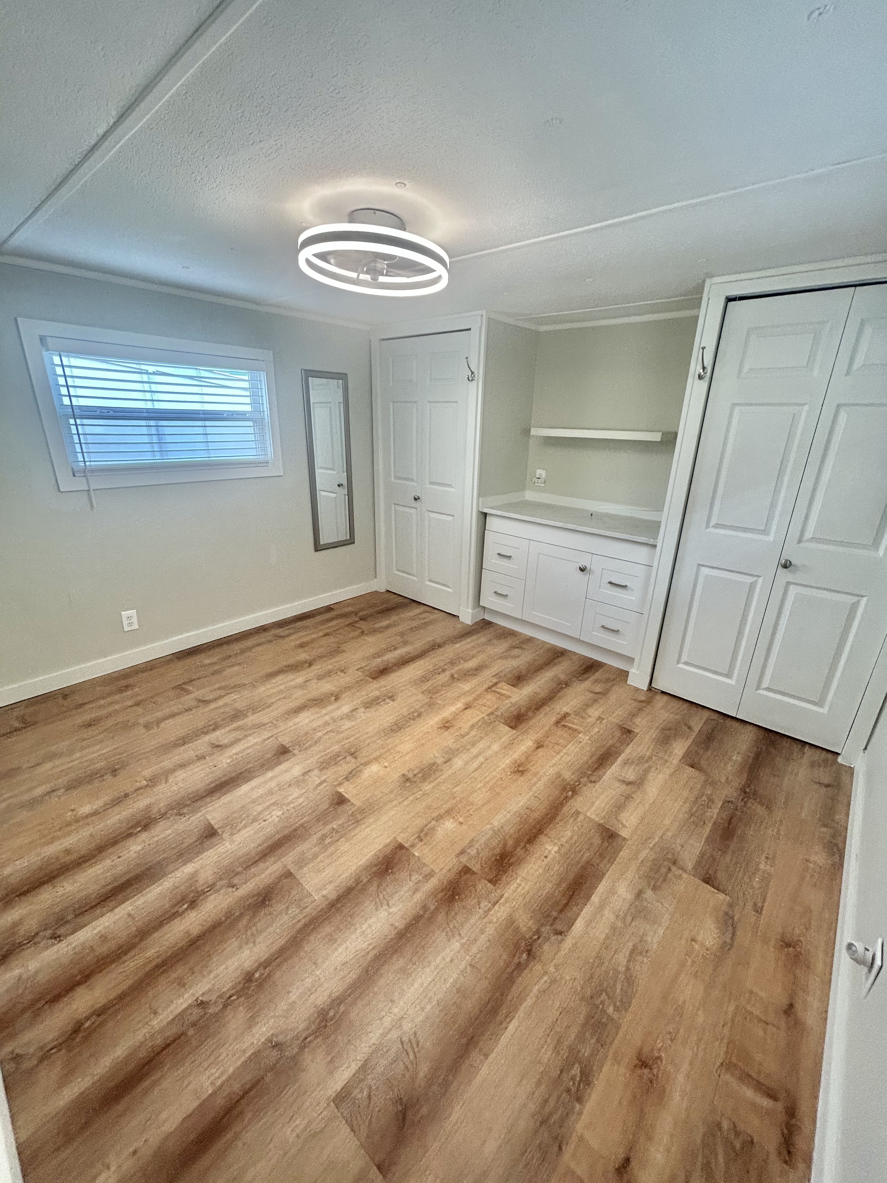 200 Fun Avenue, Bradenton, Florida 34208, 2 Bedrooms Bedrooms, ,1.5 BathroomsBathrooms,55-Plus Mobile Home,For Sale,Fun Avenue,3962