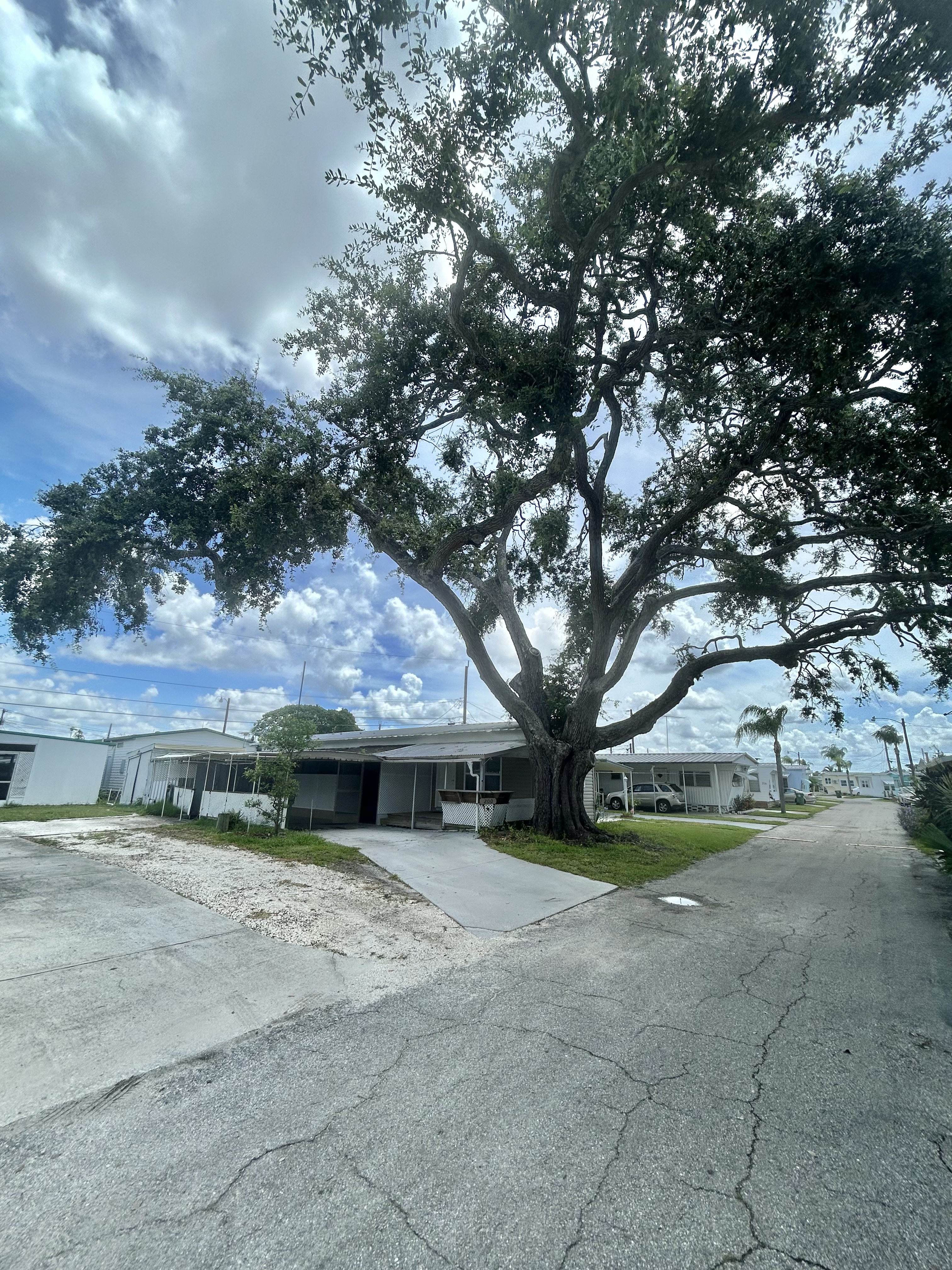 200 Fun Avenue, Bradenton, Florida 34208, 2 Bedrooms Bedrooms, ,1.5 BathroomsBathrooms,55-Plus Mobile Home,For Sale,Fun Avenue,3962