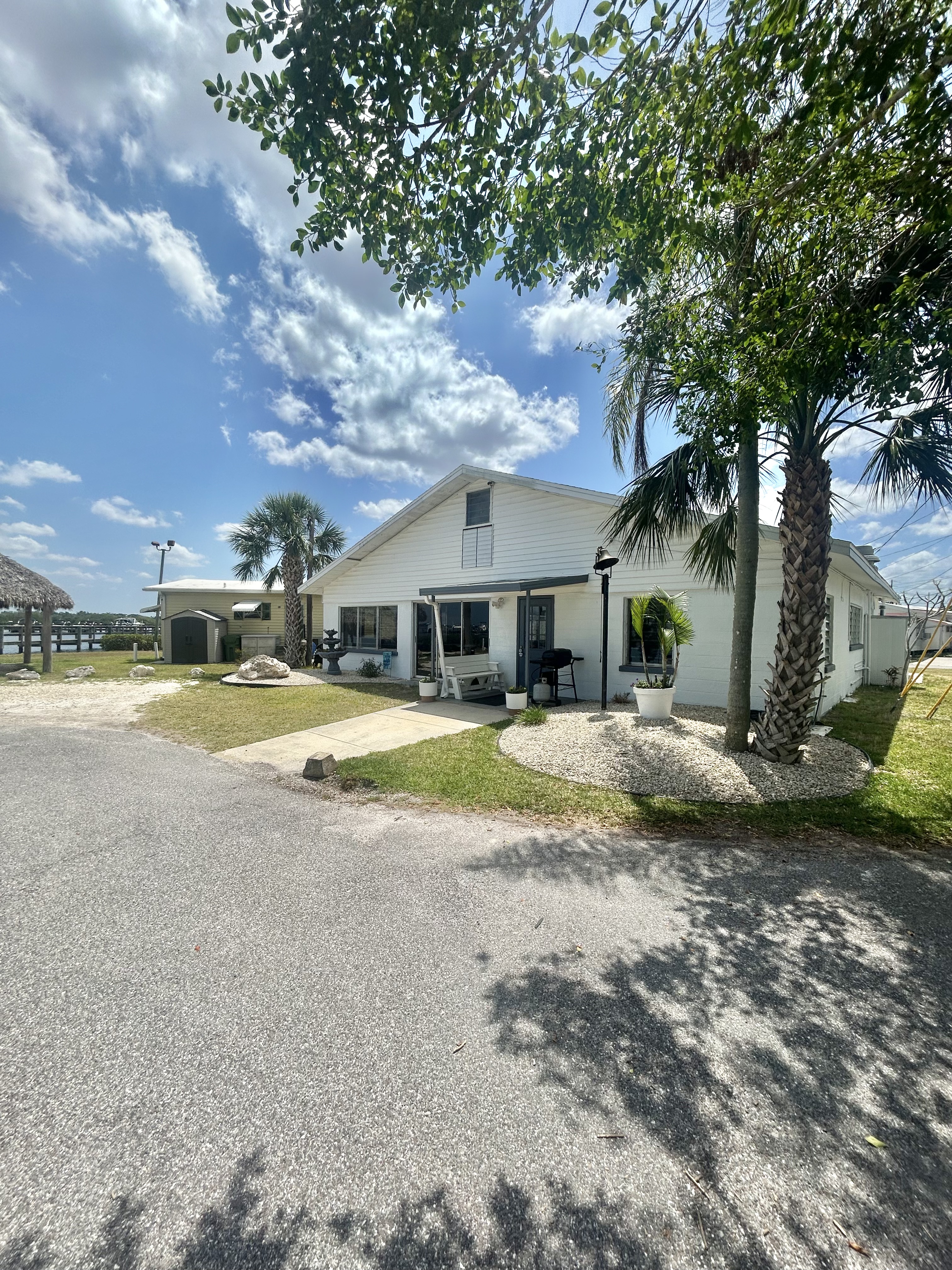 200 Fun Avenue, Bradenton, Florida 34208, 2 Bedrooms Bedrooms, ,1.5 BathroomsBathrooms,55-Plus Mobile Home,For Sale,Fun Avenue,3962