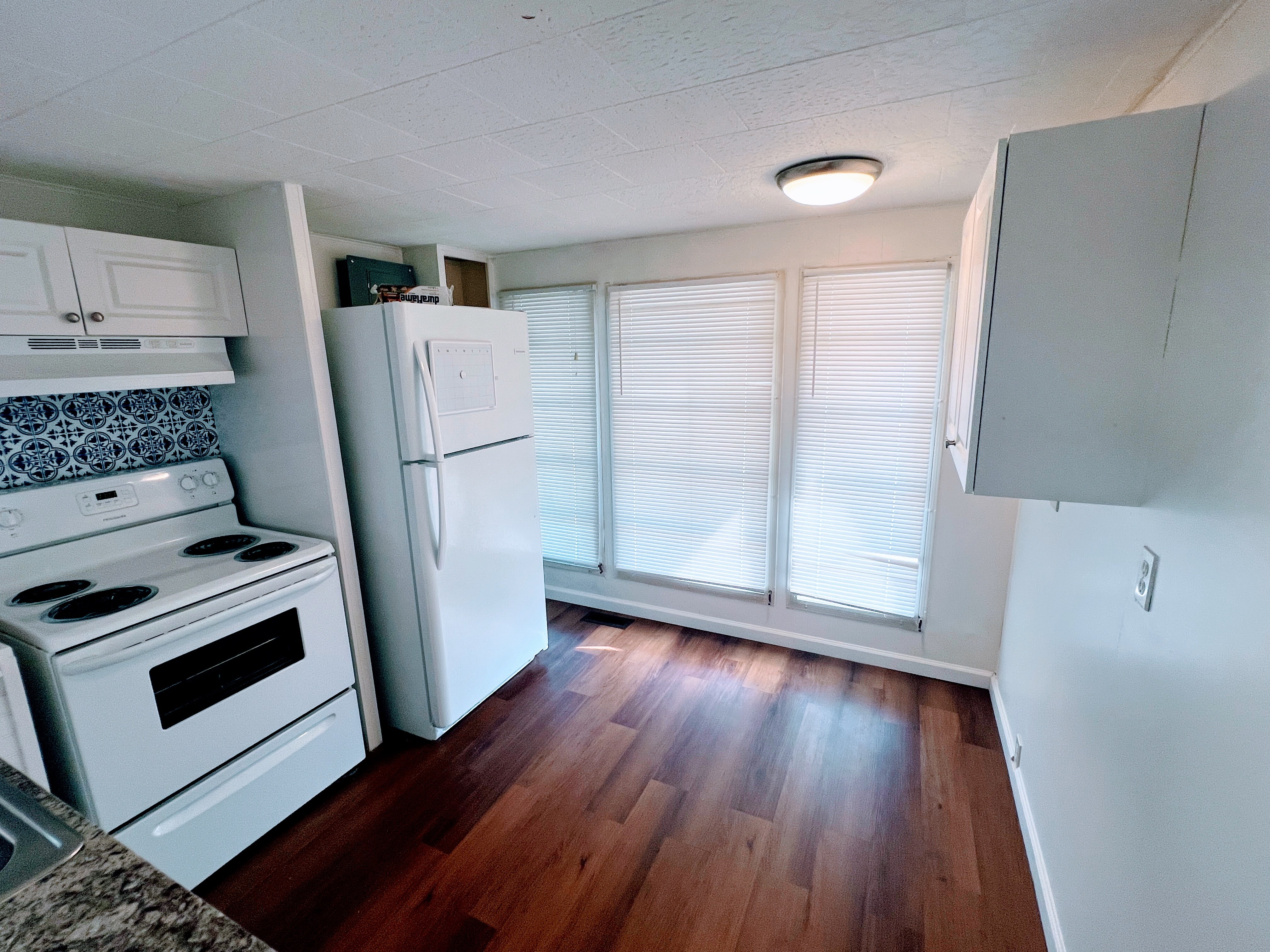 2266 Gulf to Bay Blvd, Lot 452, Clearwater, Florida 33765, 1 Bedroom Bedrooms, ,1 BathroomBathrooms,All - Age Mobile Home,For Sale,Gulf to Bay Blvd, Lot 452,3964
