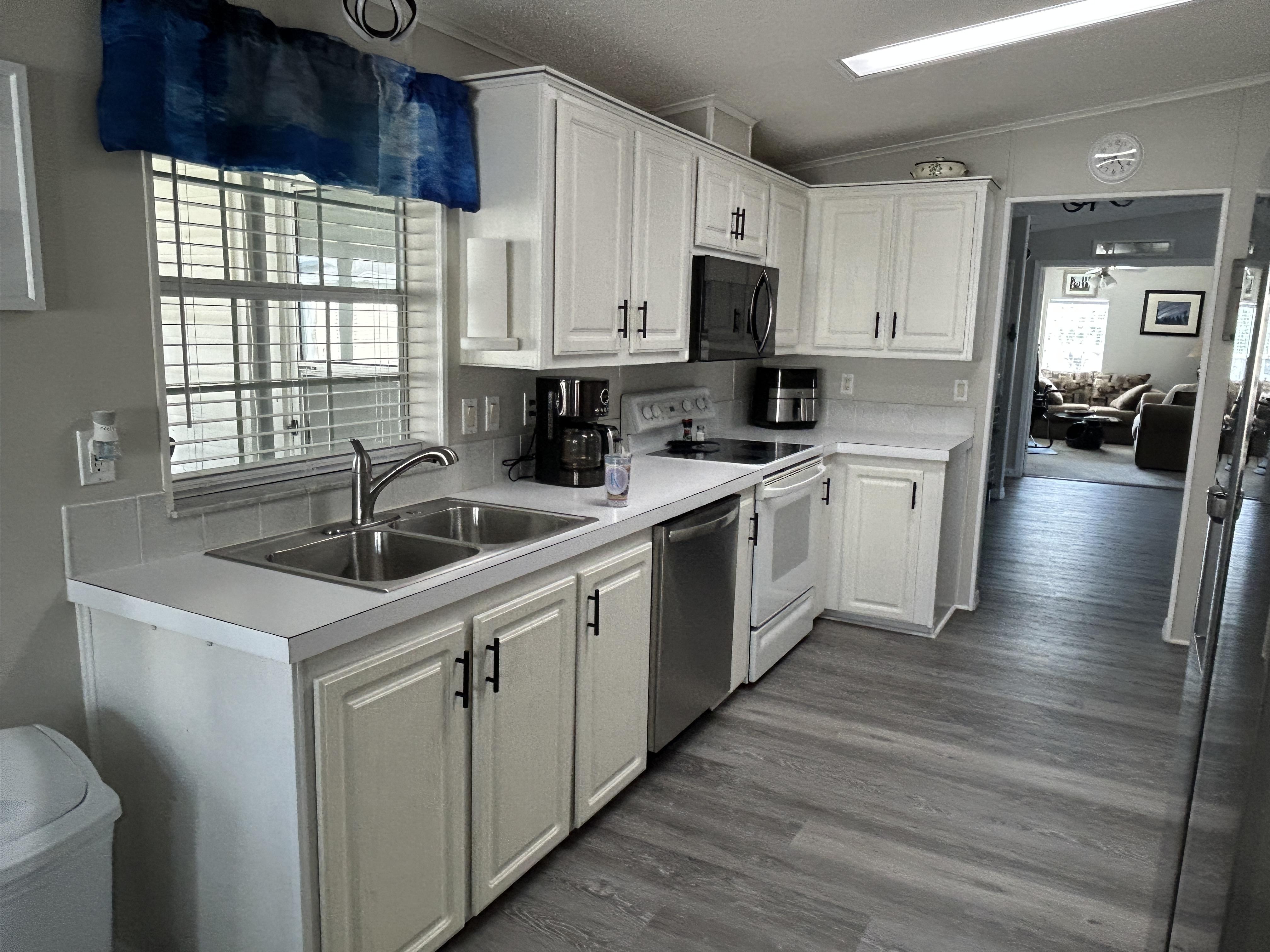 2640 Brynwood Drive, New Port Richey, Florida 34655, 3 Bedrooms Bedrooms, ,2 BathroomsBathrooms,55-Plus Mobile Home,For Sale,Brynwood Drive,3967