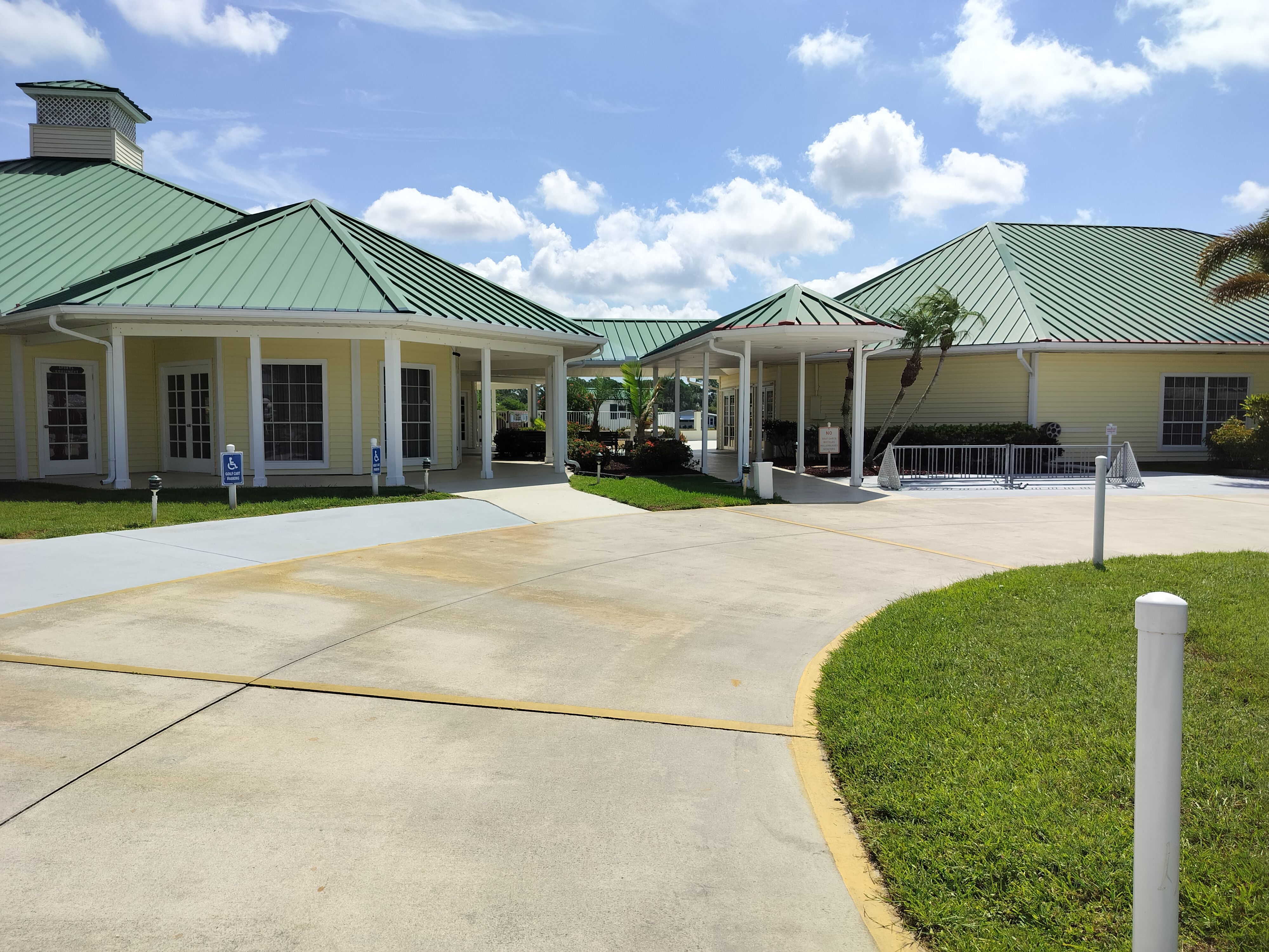 1787 Bar Harbor Drive, Fort Pierce, Florida 34945, 2 Bedrooms Bedrooms, ,2 BathroomsBathrooms,55-Plus Mobile Home,For Sale,Bar Harbor Drive,3976