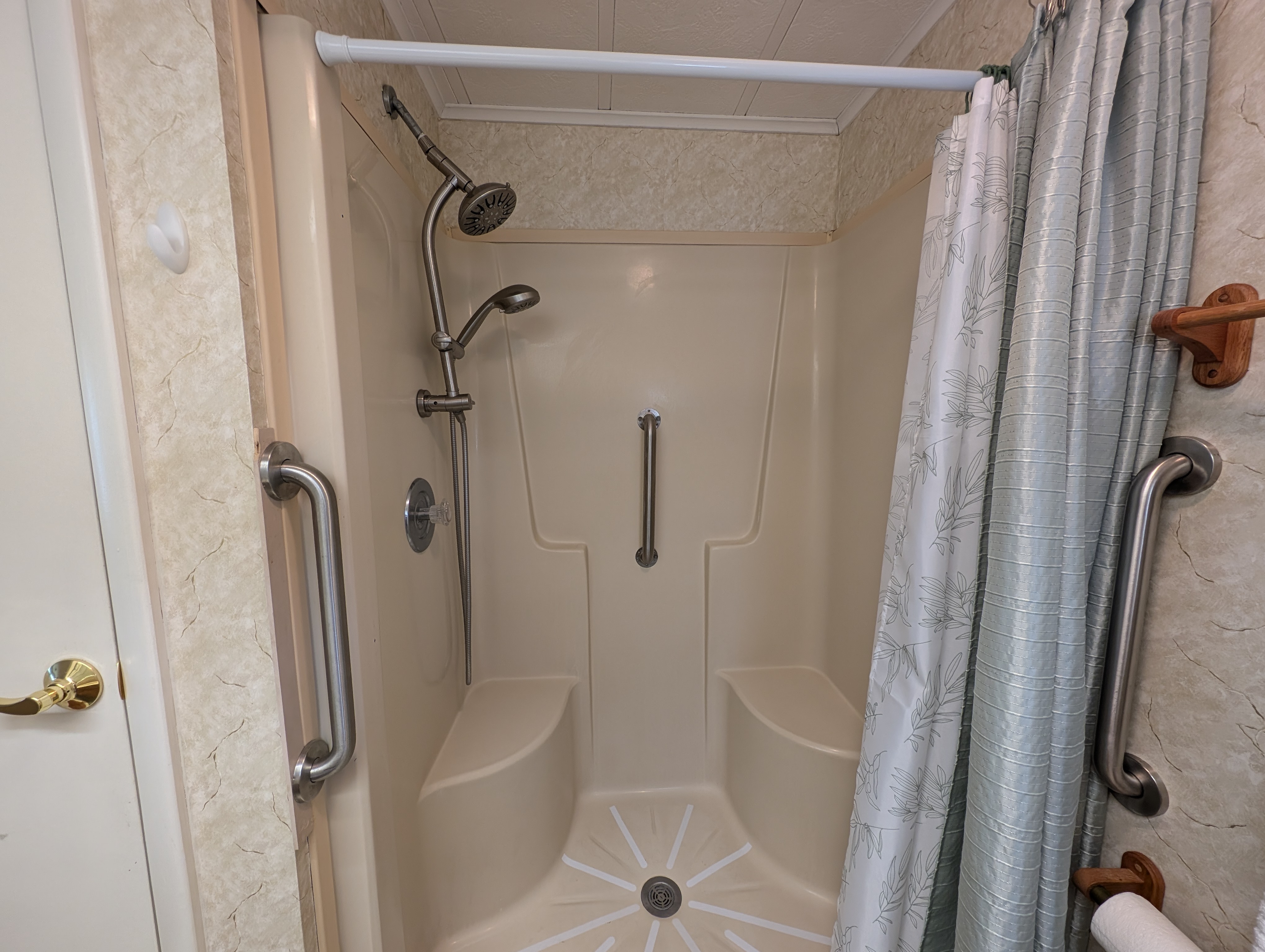 1729 Wheelhouse Circle, Ruskin, Florida 33570, 2 Bedrooms Bedrooms, ,2 BathroomsBathrooms,55-Plus Mobile Home,For Sale,Wheelhouse Circle,3981