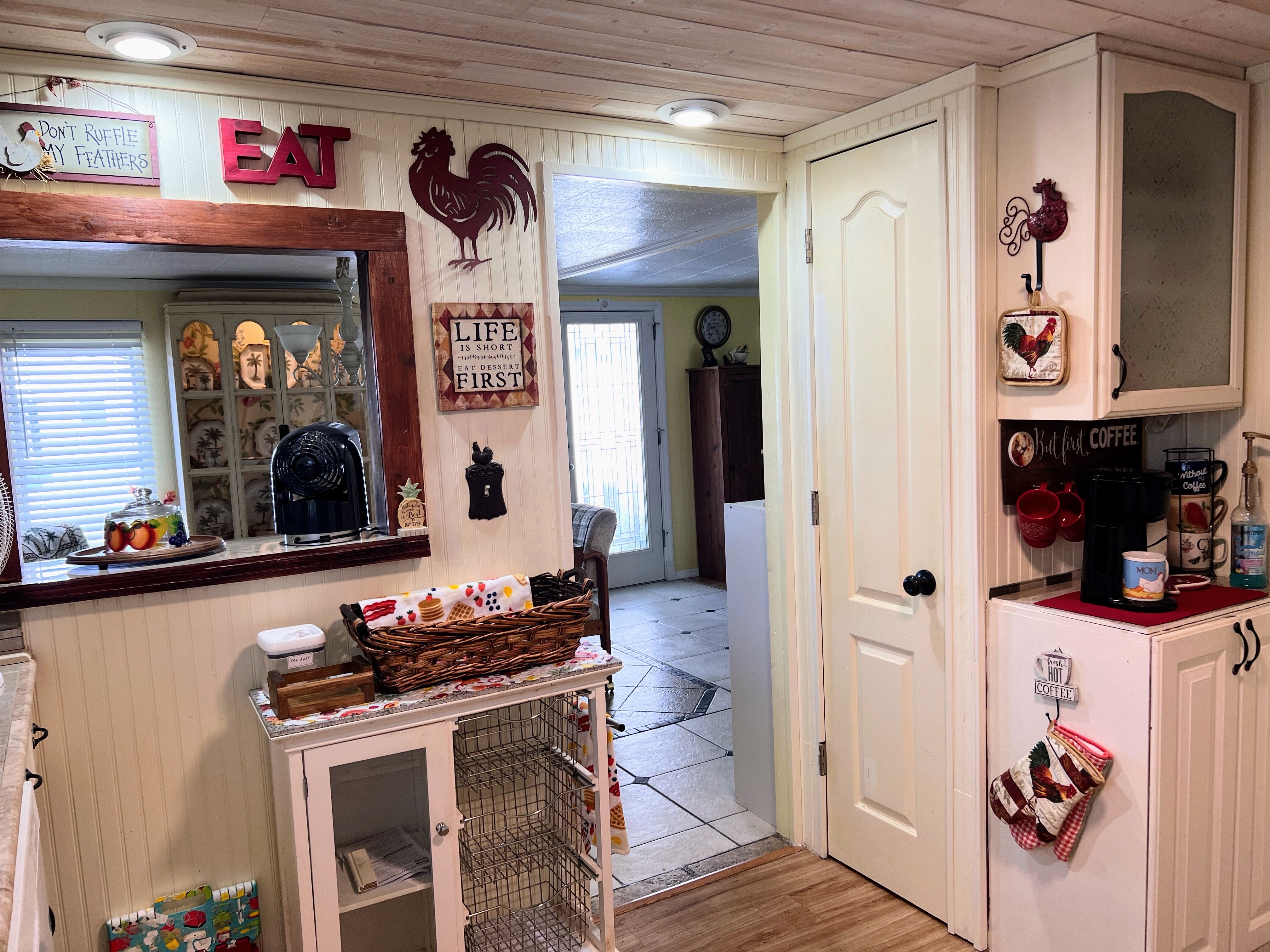 1919 Buccaneer Drive, Lot 101, Sarasota, Florida 34231, 2 Bedrooms Bedrooms, ,2 BathroomsBathrooms,55-Plus Mobile Home,For Sale,Buccaneer Drive, Lot 101,3982