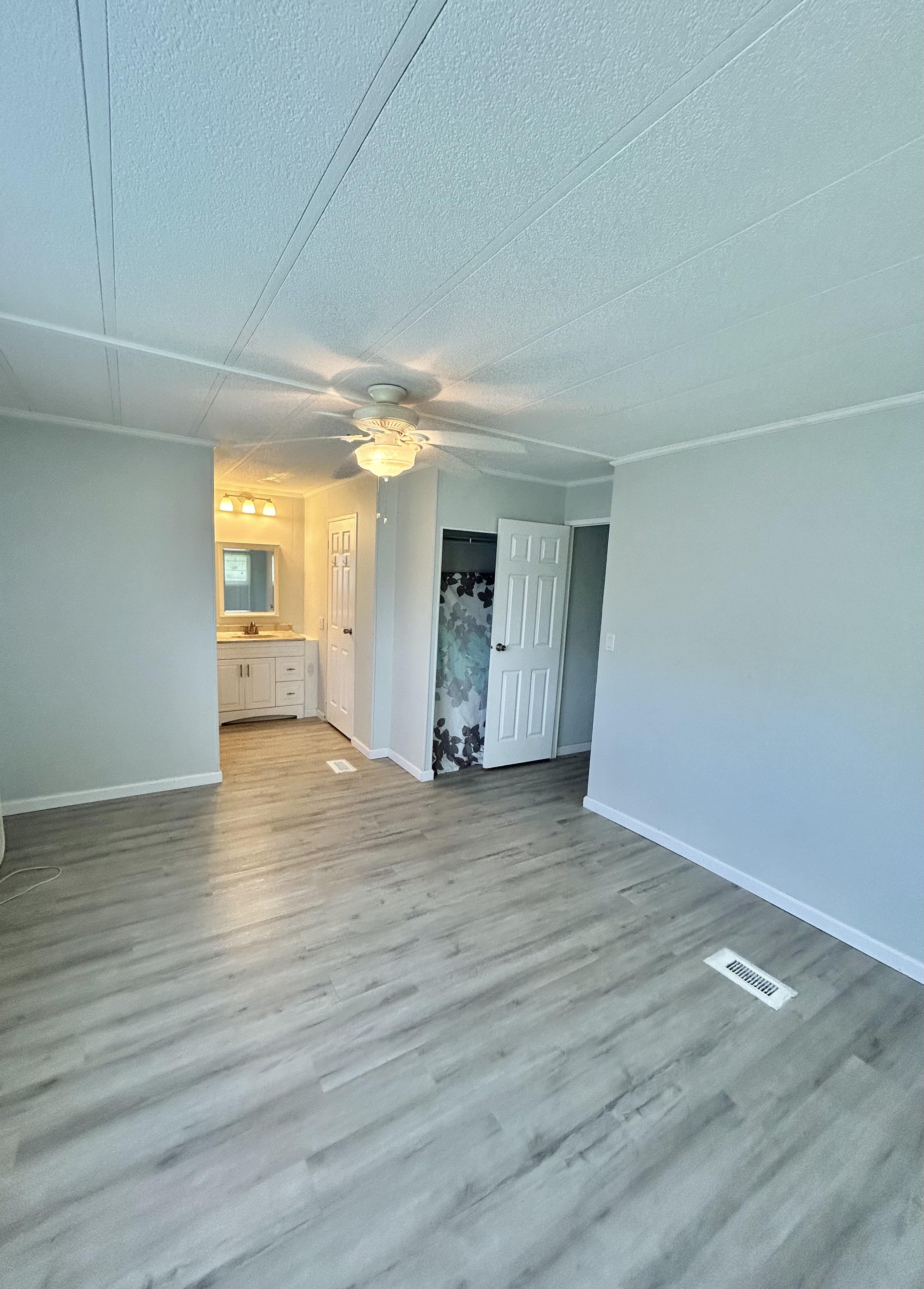 964 Nogoya East, Lot 51, Venice, Florida 34285, 2 Bedrooms Bedrooms, ,2 BathroomsBathrooms,55-Plus Mobile Home,For Sale,Nogoya East, Lot 51,3983