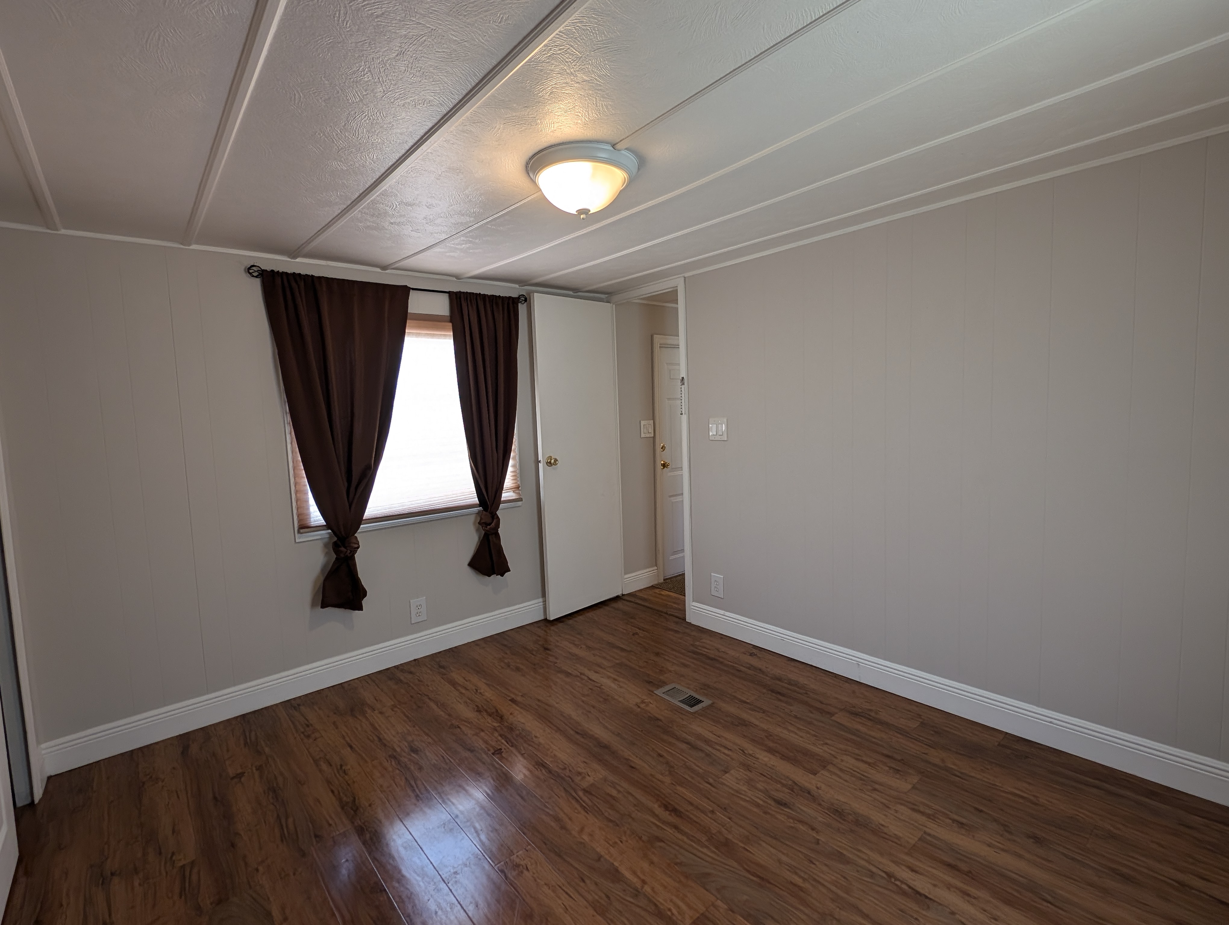 1731 Wheelhouse Circle, Lot 9, Ruskin, Florida 33570, 1 Bedroom Bedrooms, ,1 BathroomBathrooms,55-Plus Mobile Home,For Sale,Wheelhouse Circle, Lot 9,3984