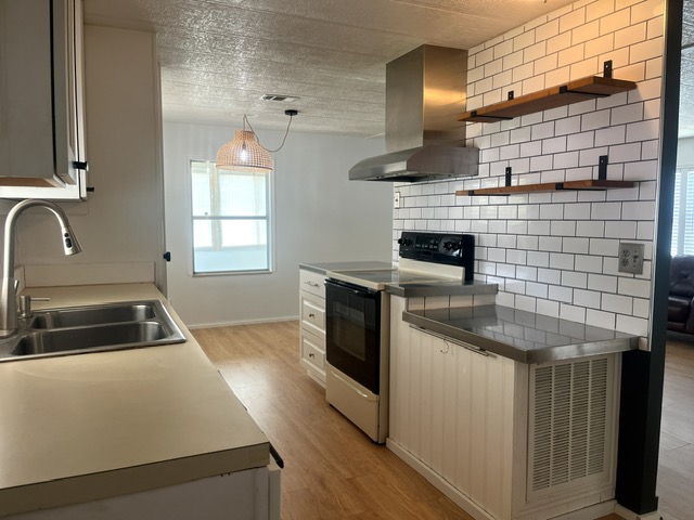 4378 Indian River Drive W, Edgewater, Florida 32141, 2 Bedrooms Bedrooms, ,2 BathroomsBathrooms,All - Age Mobile Home,For Sale,Indian River Drive W,4001
