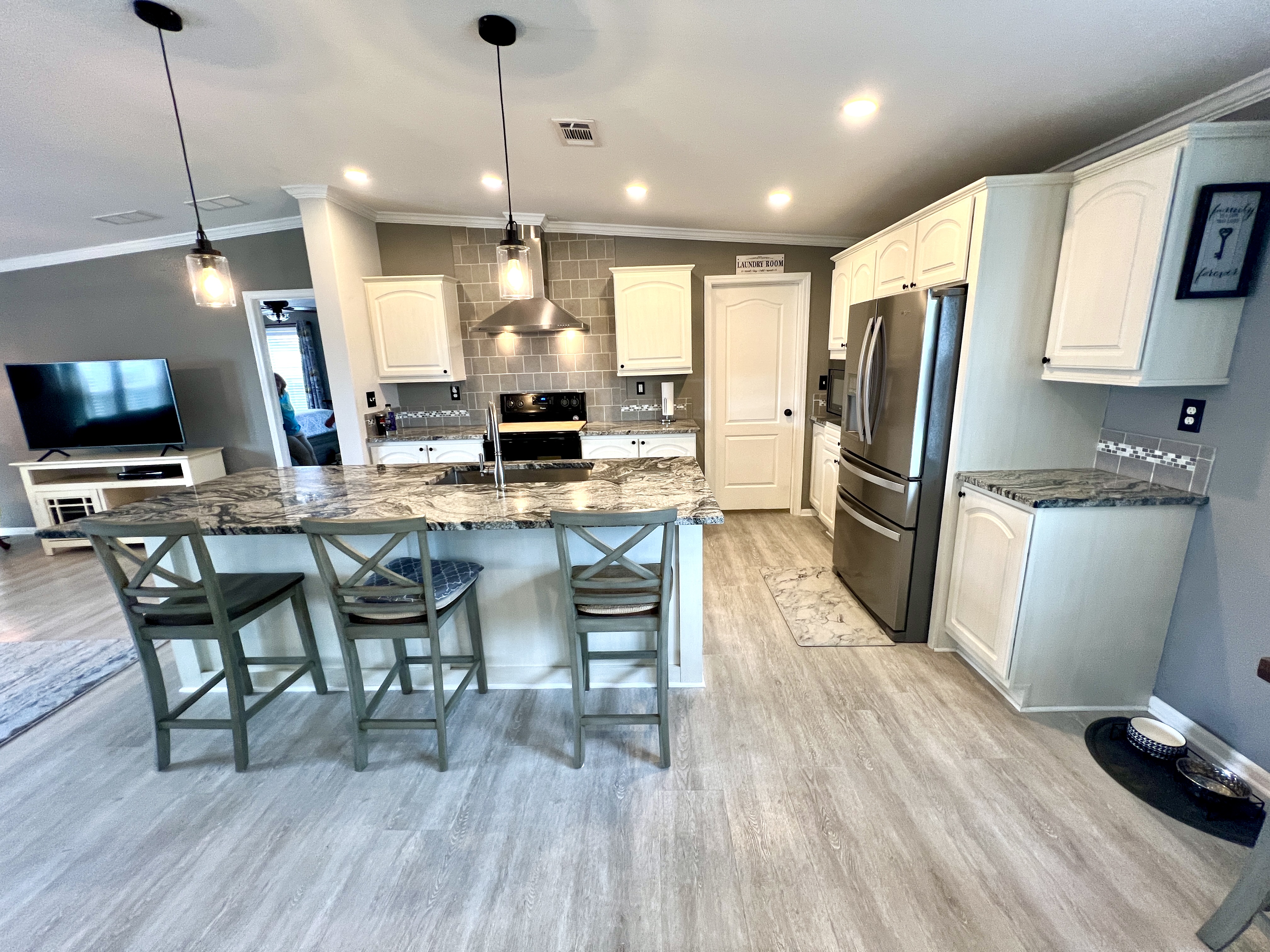 8111 Buena Vista Way, Ellenton, Florida 34222, 3 Bedrooms Bedrooms, ,2 BathroomsBathrooms,55-Plus Mobile Home,For Sale,Buena Vista Way,4019