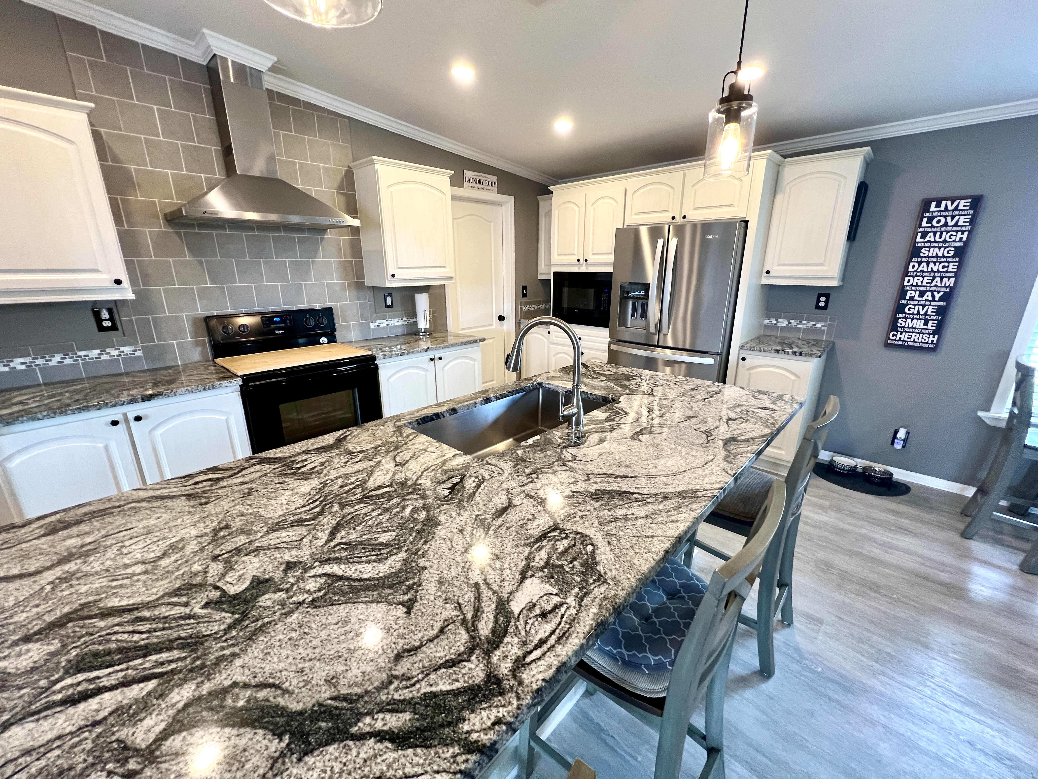 8111 Buena Vista Way, Ellenton, Florida 34222, 3 Bedrooms Bedrooms, ,2 BathroomsBathrooms,55-Plus Mobile Home,For Sale,Buena Vista Way,4019