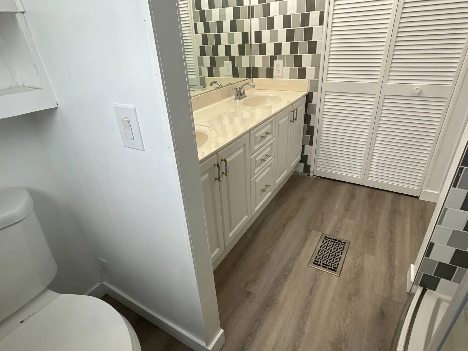 603 63rd Avenue West, Lot Q10, Bradenton, Florida 34207, 2 Bedrooms Bedrooms, ,2 BathroomsBathrooms,55-Plus Mobile Home,For Sale,63rd Avenue West, Lot Q10,4027