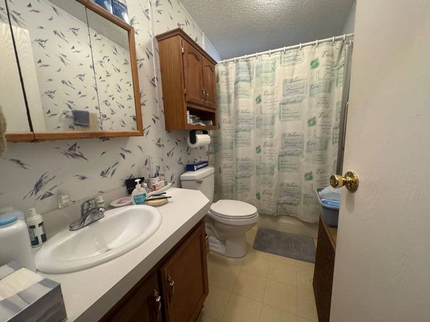 3305 Skyview Drive, Lot 22, Lakeland, Florida 33801, 3 Bedrooms Bedrooms, ,2 BathroomsBathrooms,55-Plus Mobile Home,For Sale,Skyview Drive, Lot 22,4030