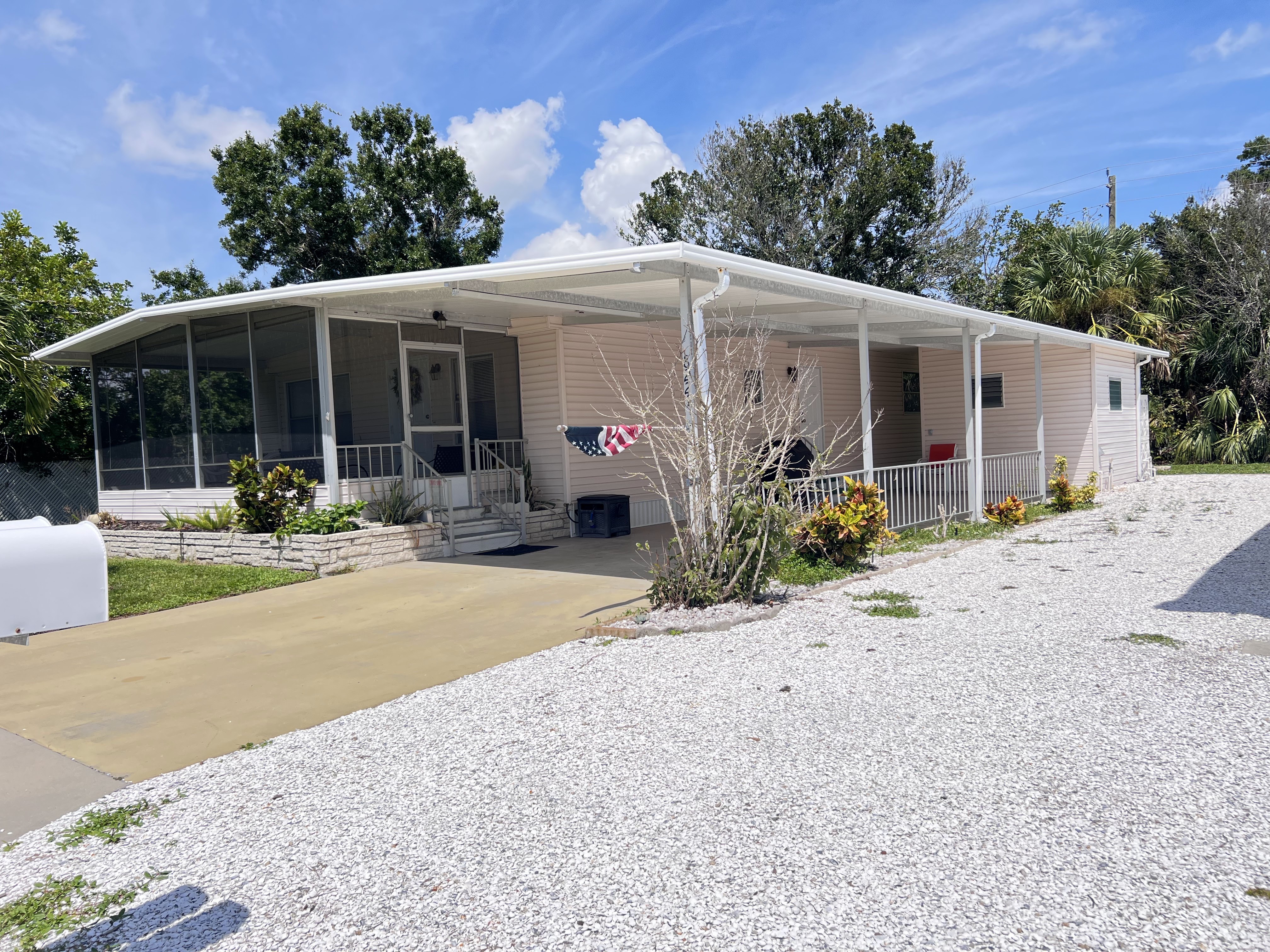 8221 Morgan Drive, Sarasota, Florida 34238, 2 Bedrooms Bedrooms, ,2 BathroomsBathrooms,55-Plus Mobile Home,For Sale,Morgan Drive,4033