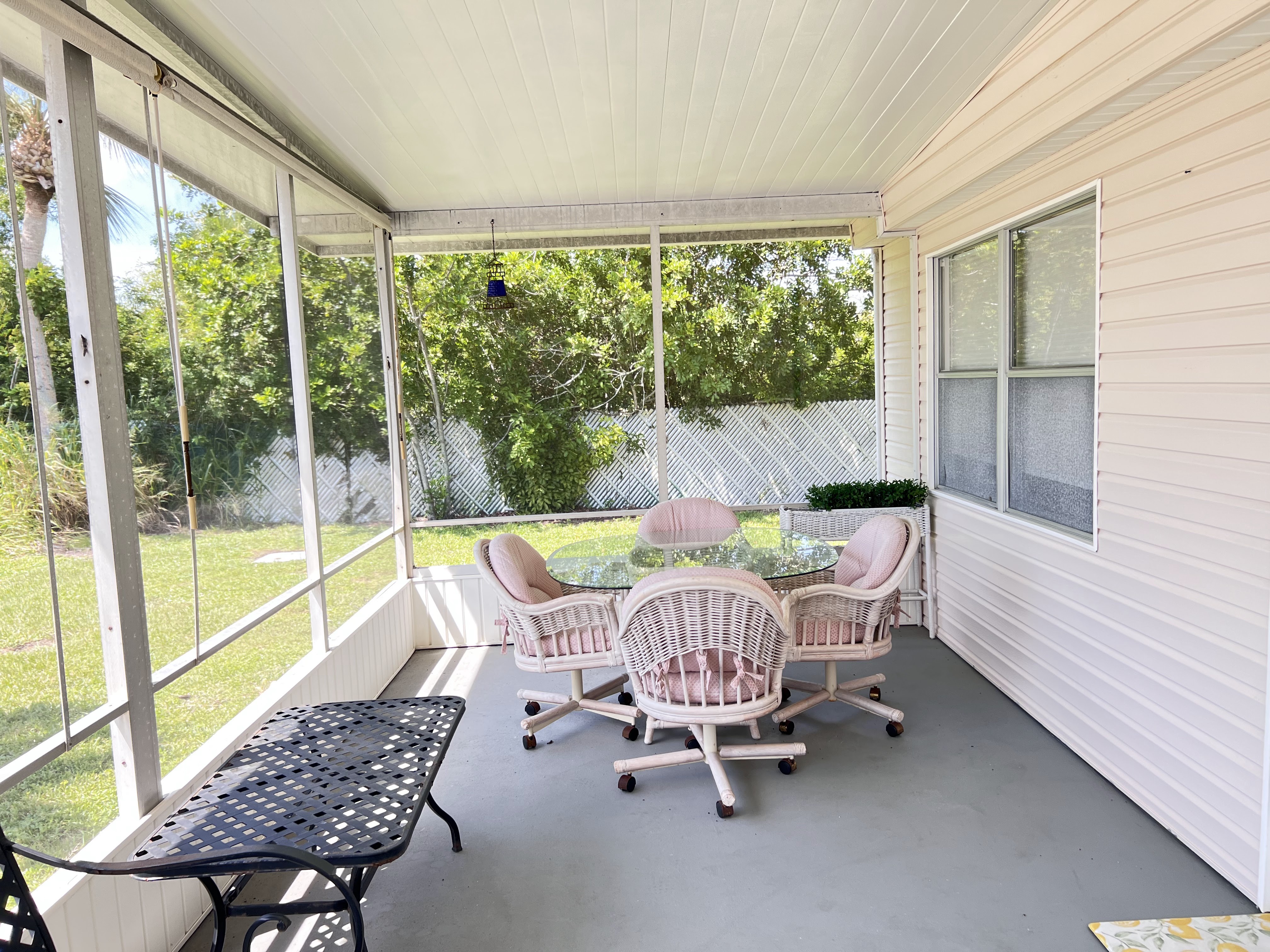 8221 Morgan Drive, Sarasota, Florida 34238, 2 Bedrooms Bedrooms, ,2 BathroomsBathrooms,55-Plus Mobile Home,For Sale,Morgan Drive,4033