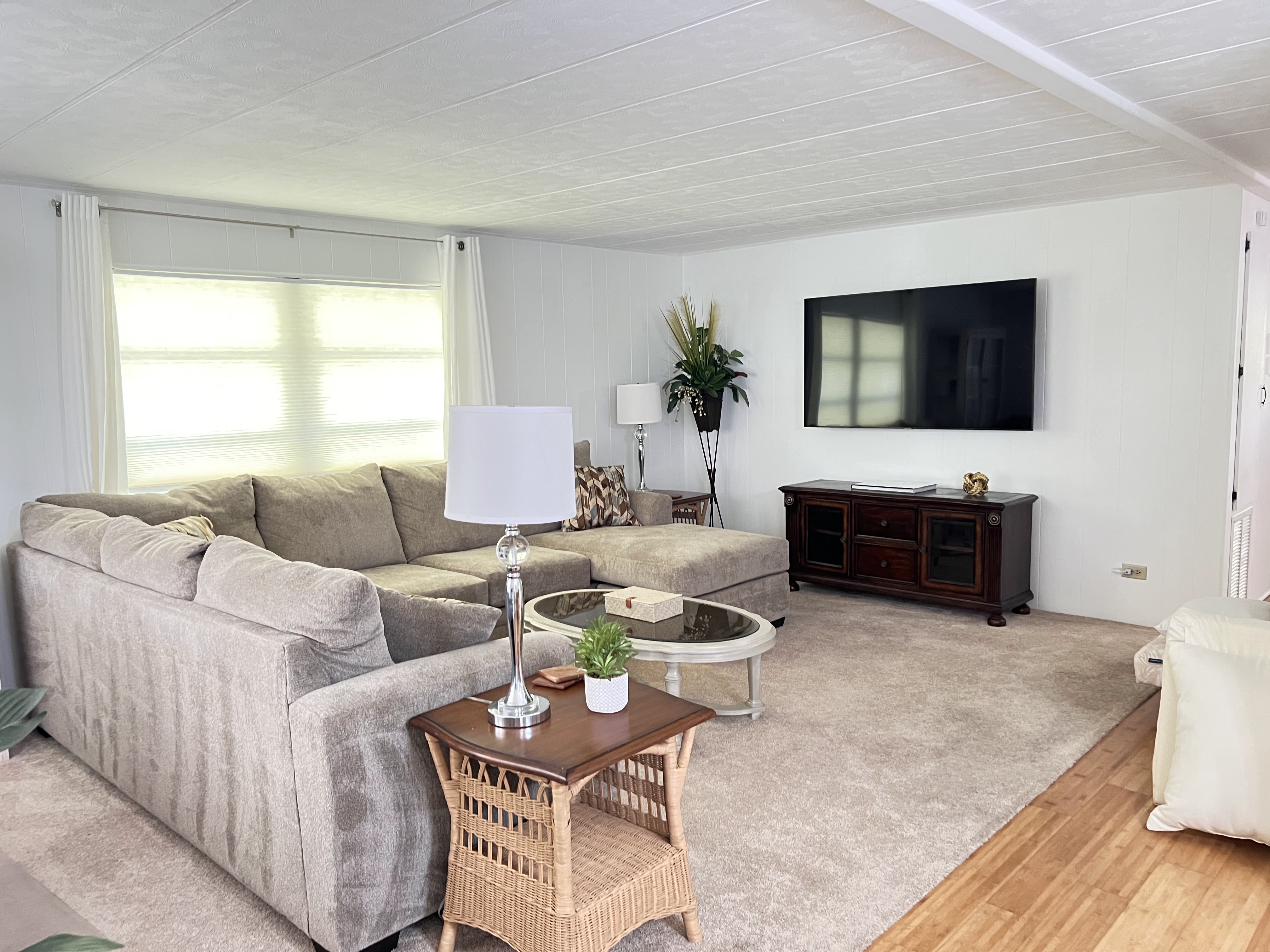 8221 Morgan Drive, Sarasota, Florida 34238, 2 Bedrooms Bedrooms, ,2 BathroomsBathrooms,55-Plus Mobile Home,For Sale,Morgan Drive,4033