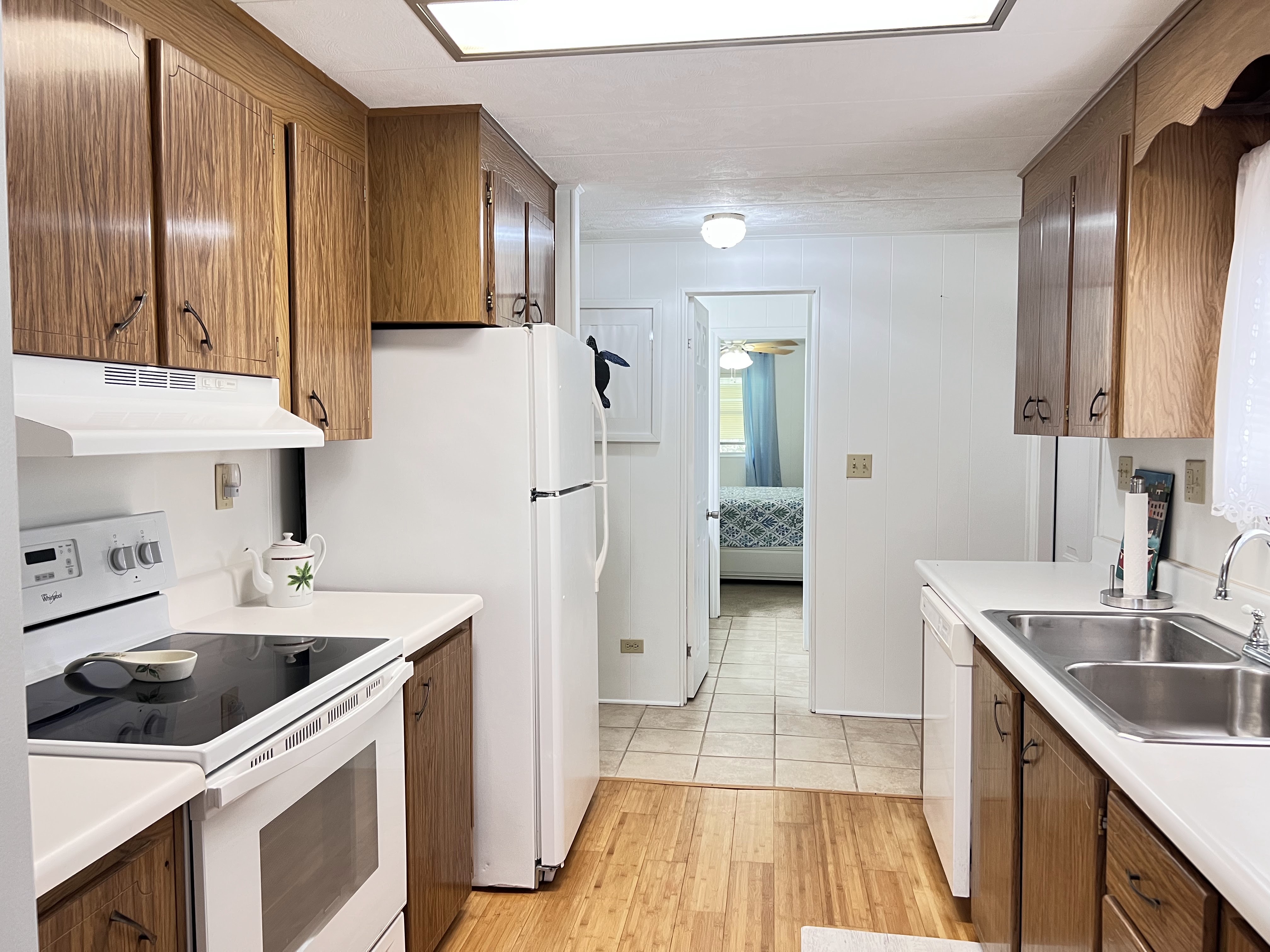 8221 Morgan Drive, Sarasota, Florida 34238, 2 Bedrooms Bedrooms, ,2 BathroomsBathrooms,55-Plus Mobile Home,For Sale,Morgan Drive,4033