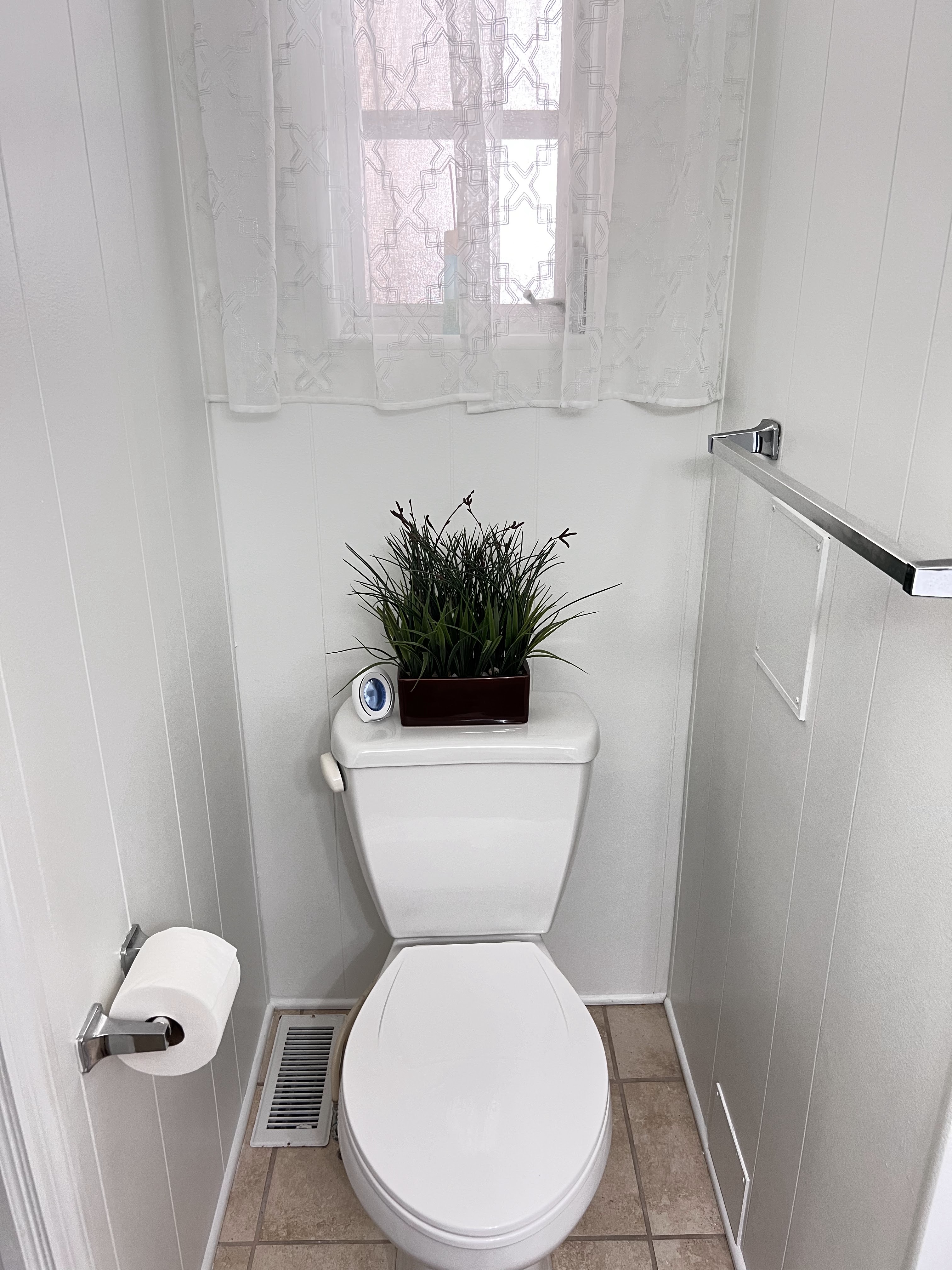 8221 Morgan Drive, Sarasota, Florida 34238, 2 Bedrooms Bedrooms, ,2 BathroomsBathrooms,55-Plus Mobile Home,For Sale,Morgan Drive,4033