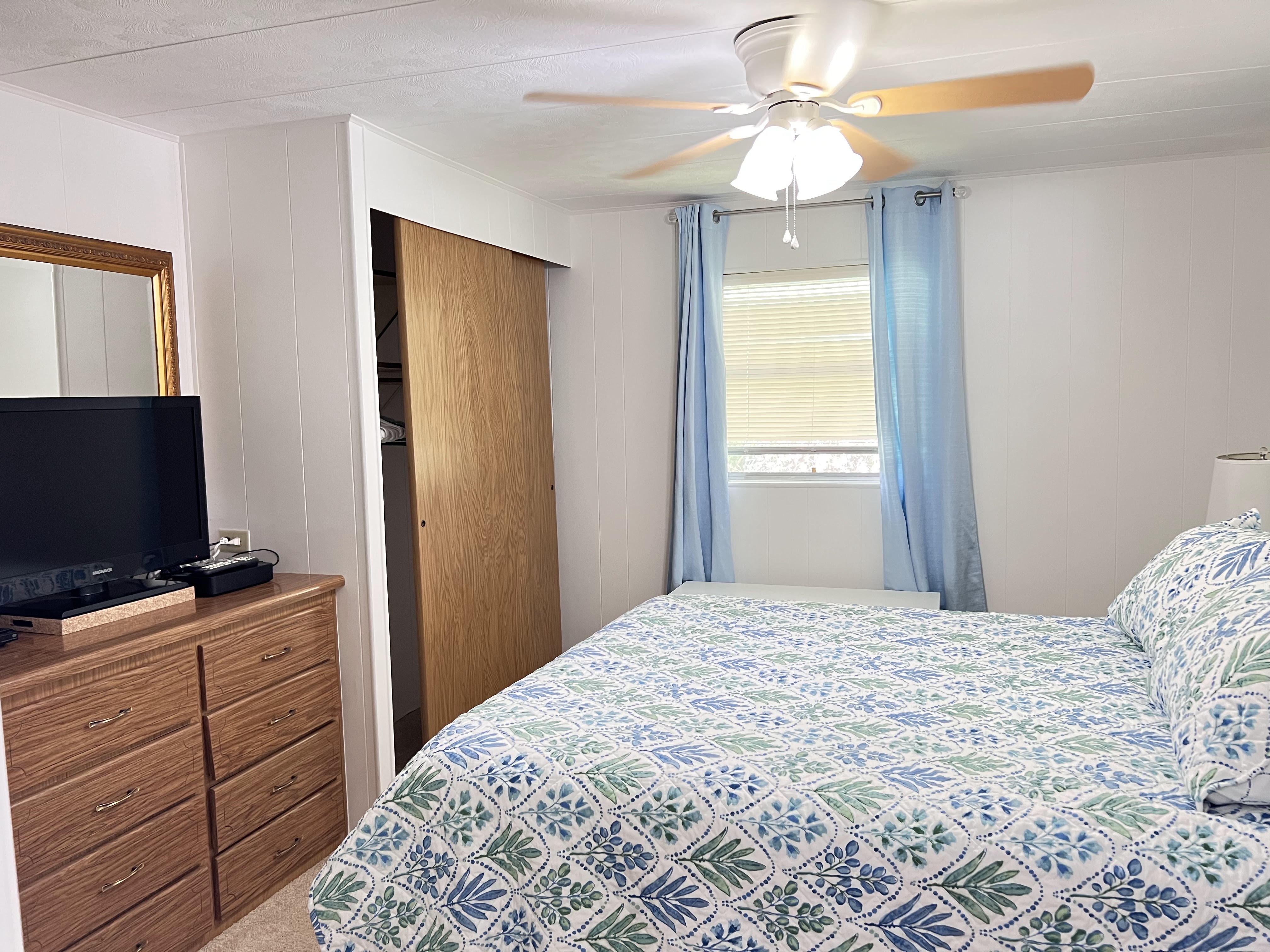 8221 Morgan Drive, Sarasota, Florida 34238, 2 Bedrooms Bedrooms, ,2 BathroomsBathrooms,55-Plus Mobile Home,For Sale,Morgan Drive,4033